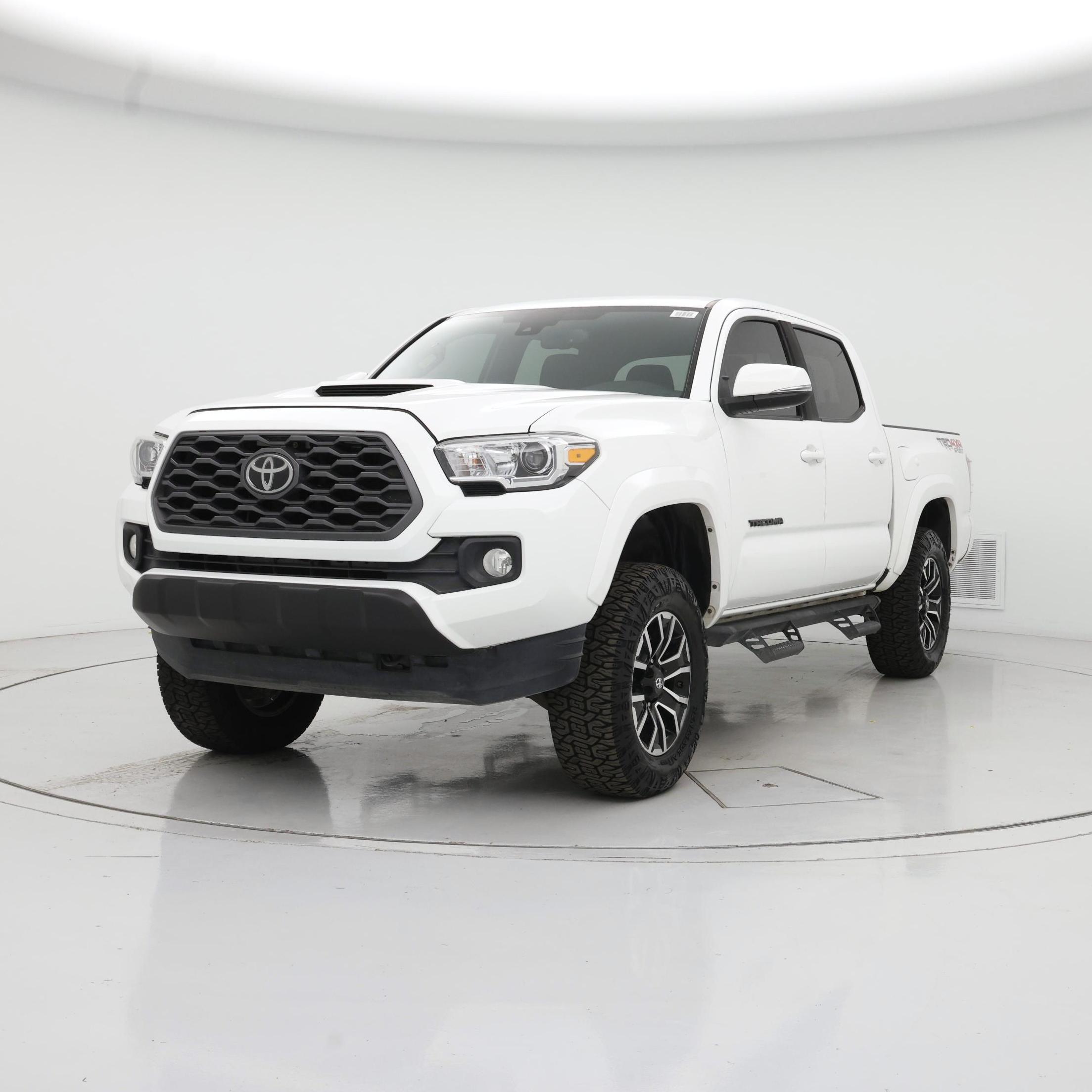 Thumbnail: 2020 Toyota Tacoma - 4