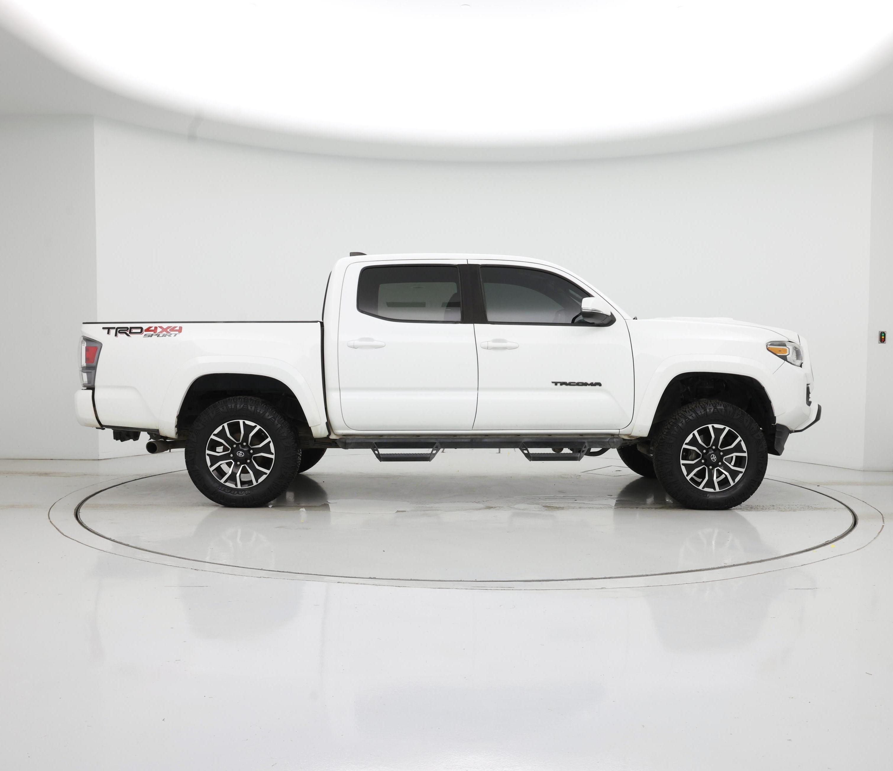 Thumbnail: 2020 Toyota Tacoma - 7