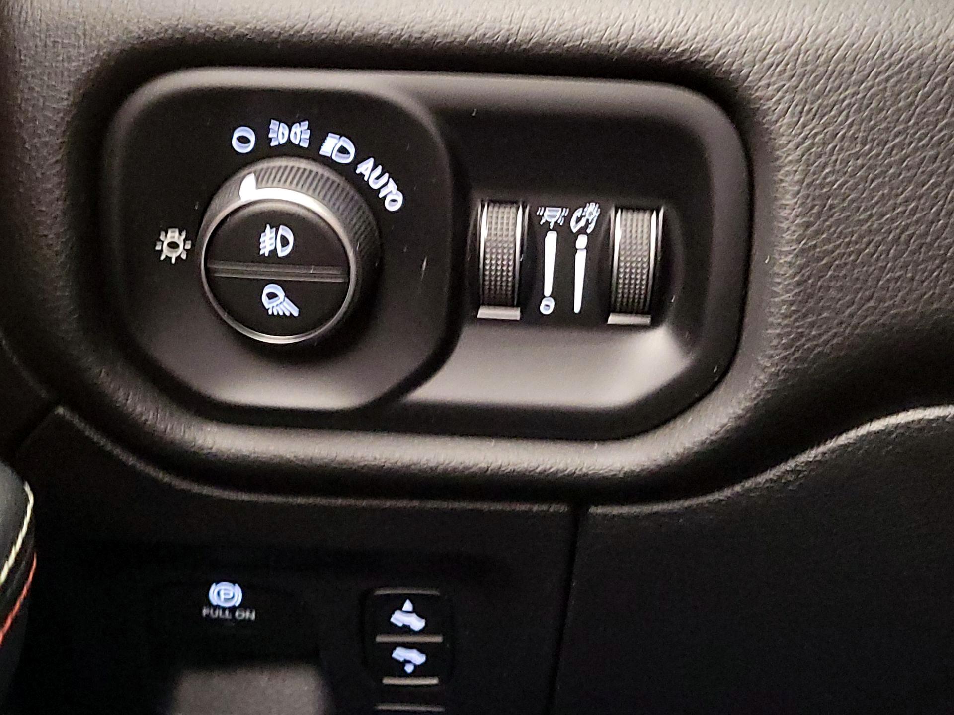 Thumbnail: 2025 RAM 1500 - 13
