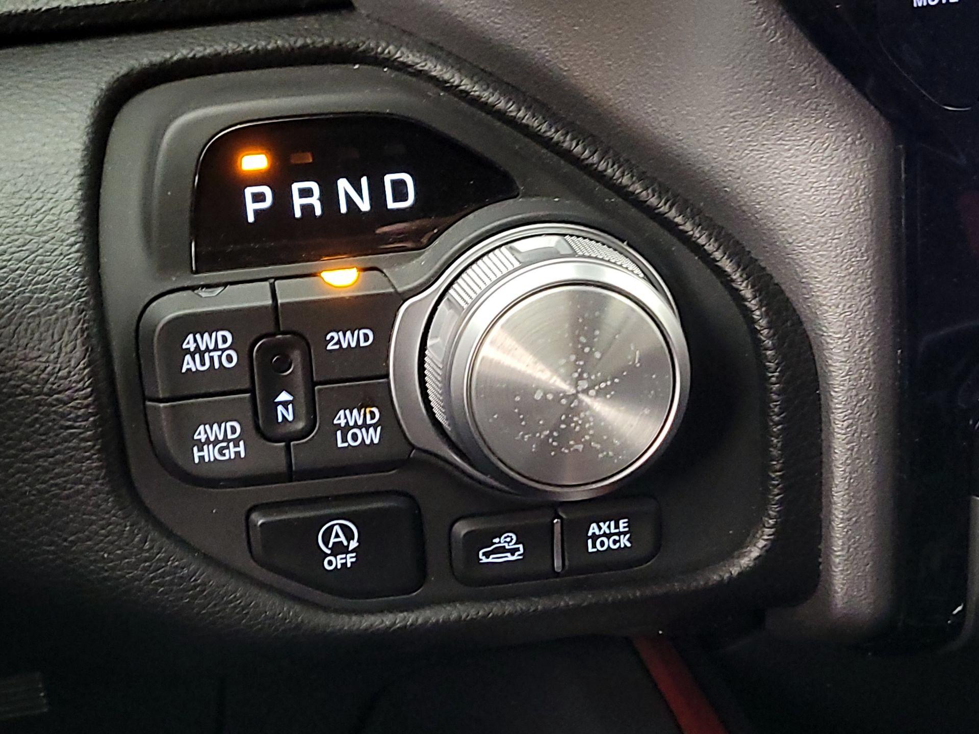 Thumbnail: 2025 RAM 1500 - 18