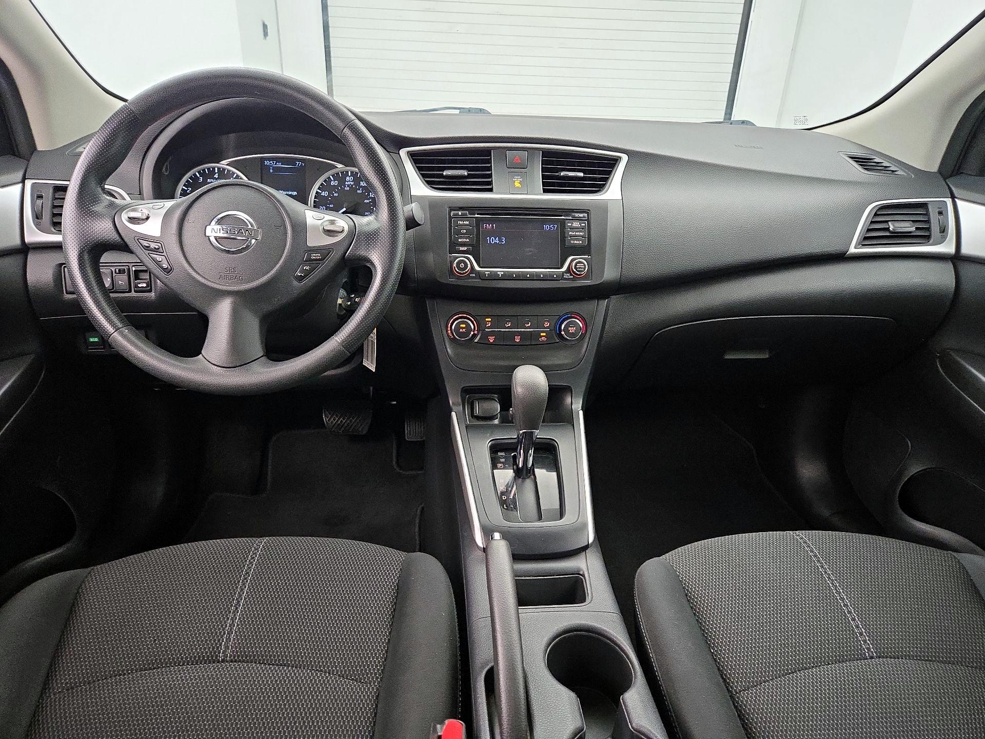 Thumbnail: 2018 Nissan Sentra - 9