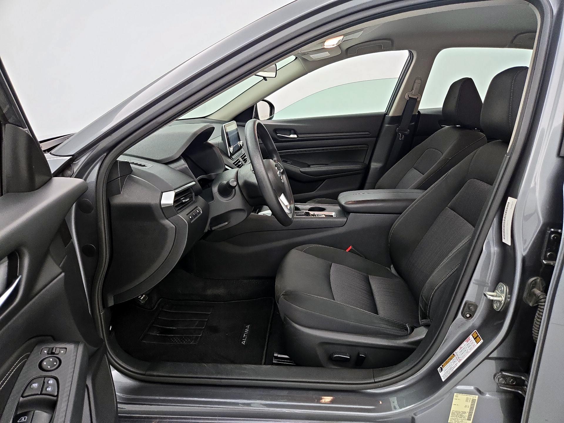 Thumbnail: 2019 Nissan Altima - 11