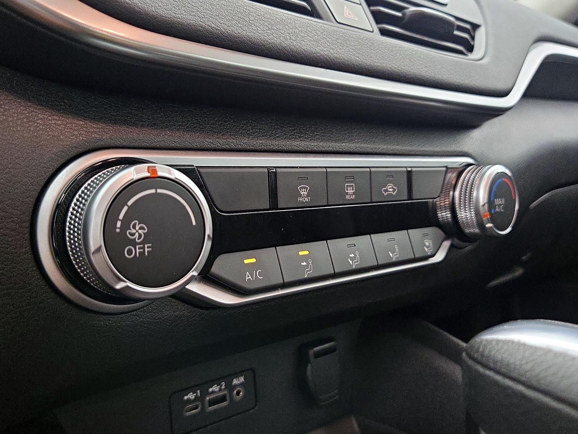 Thumbnail: 2019 Nissan Altima - 16
