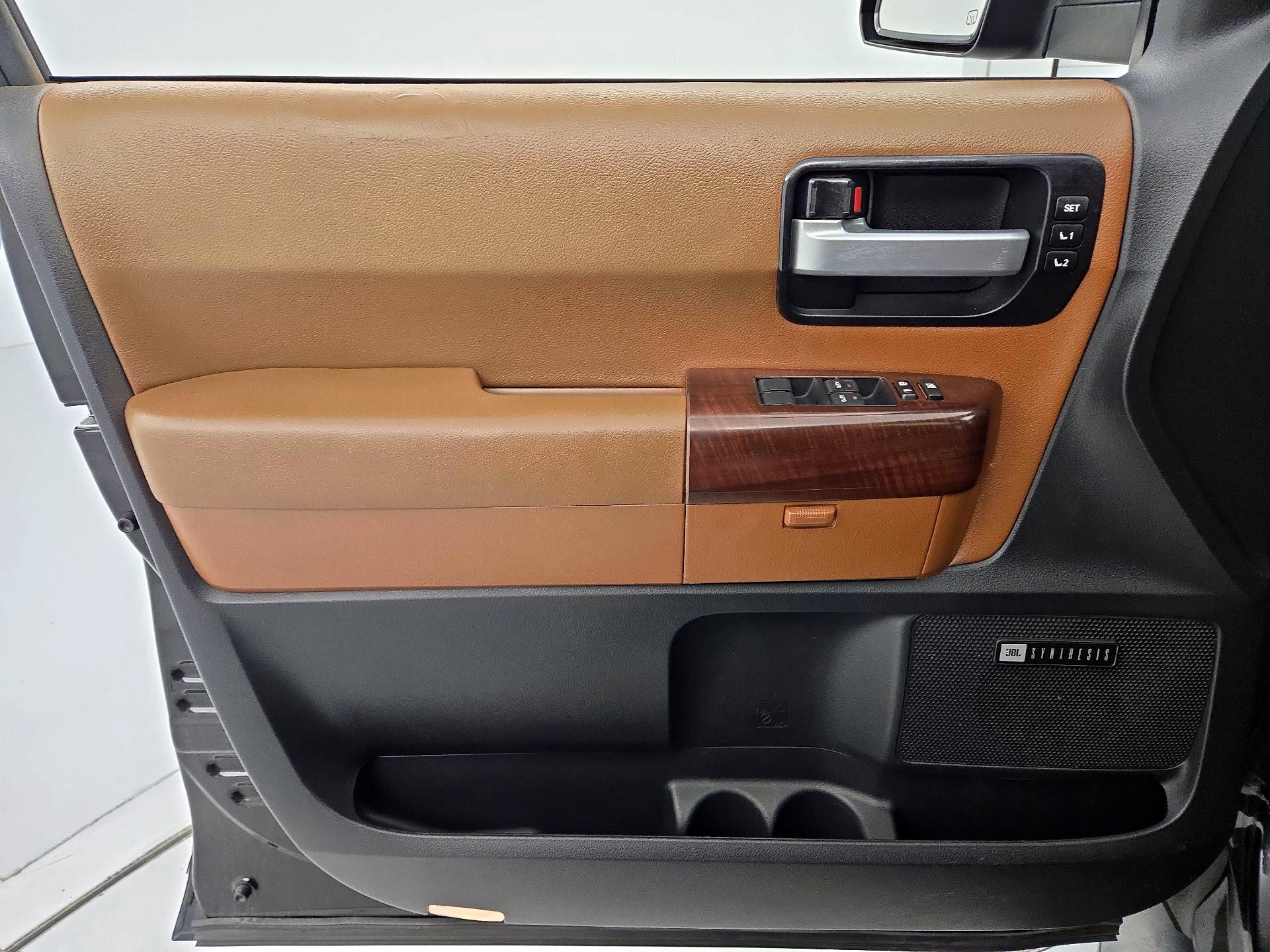 Thumbnail: 2016 Toyota Sequoia - 12