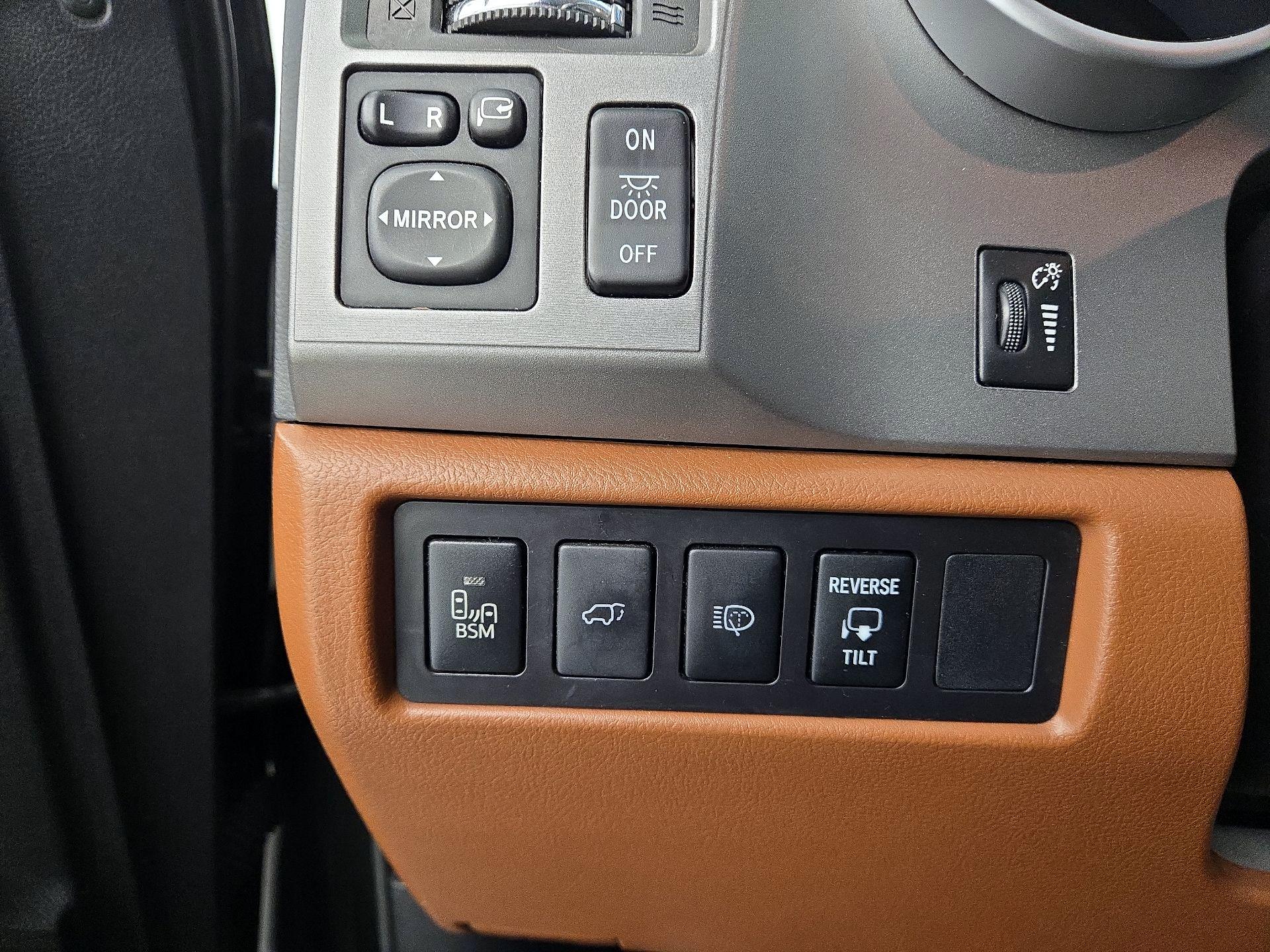 Thumbnail: 2016 Toyota Sequoia - 13
