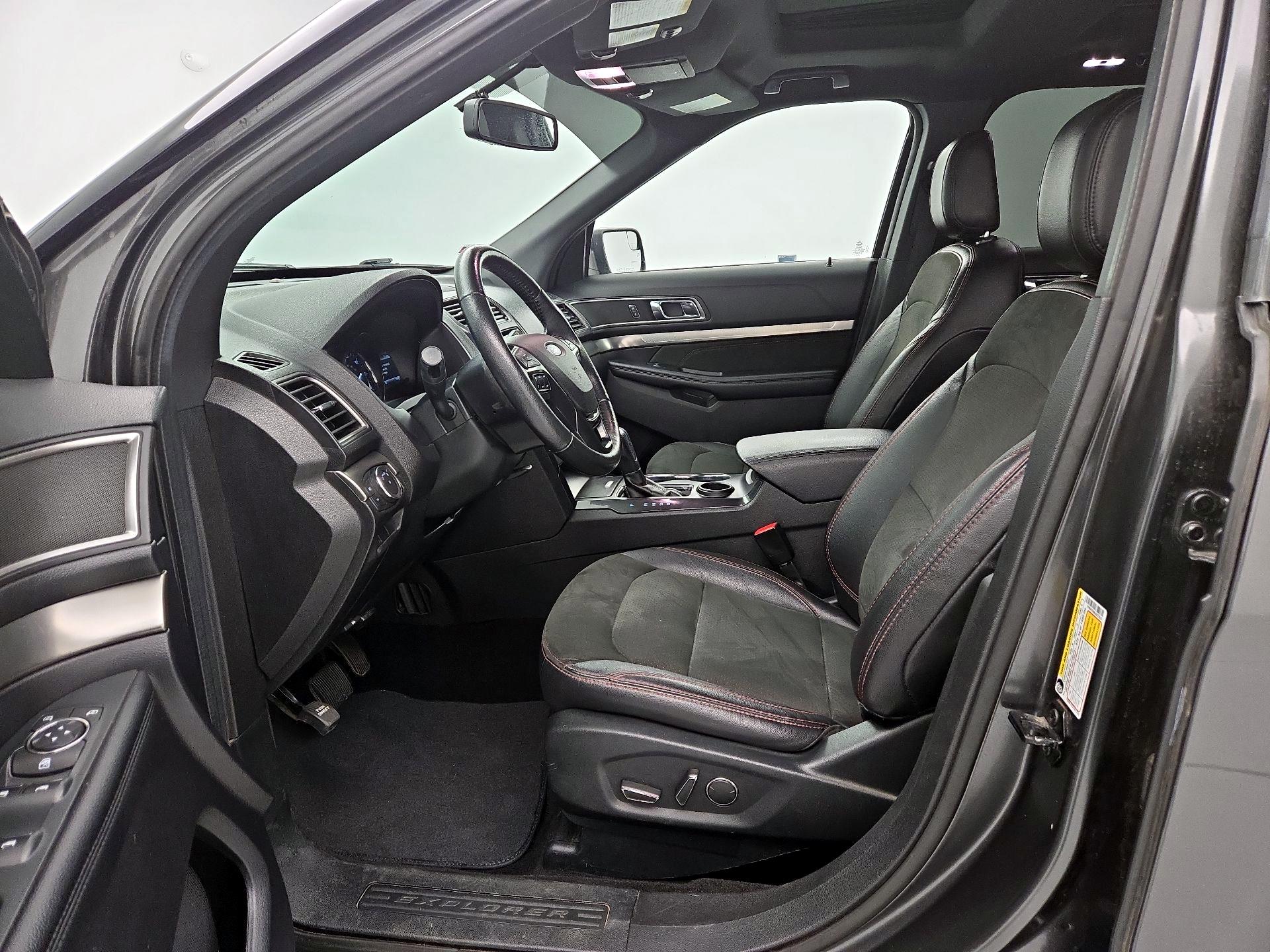Thumbnail: 2018 Ford Explorer - 11