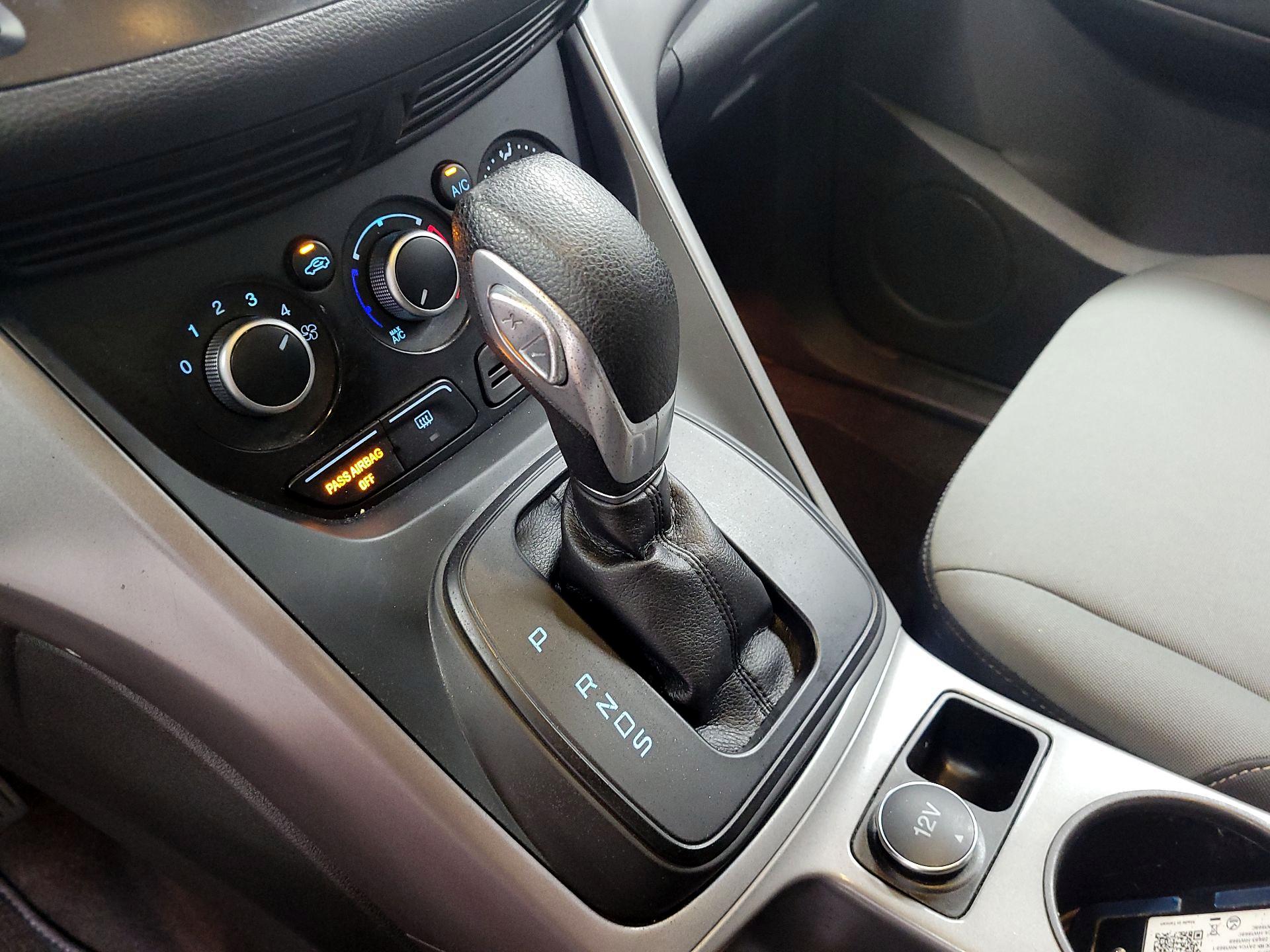 Thumbnail: 2015 Ford Escape - 17