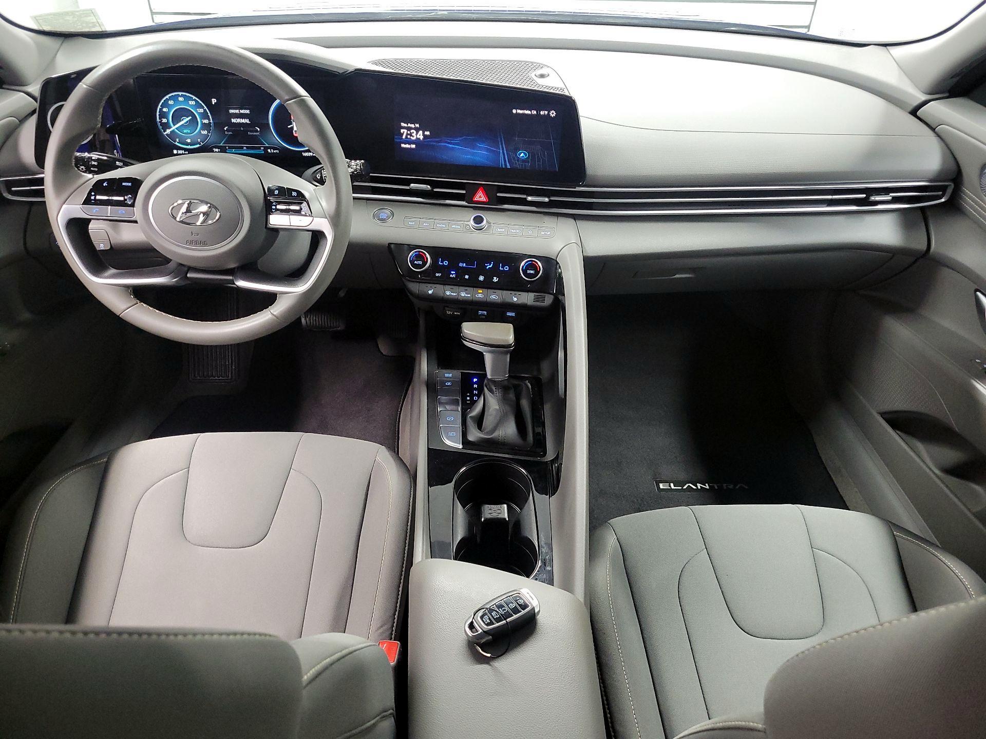 Thumbnail: 2023 Hyundai Elantra - 9