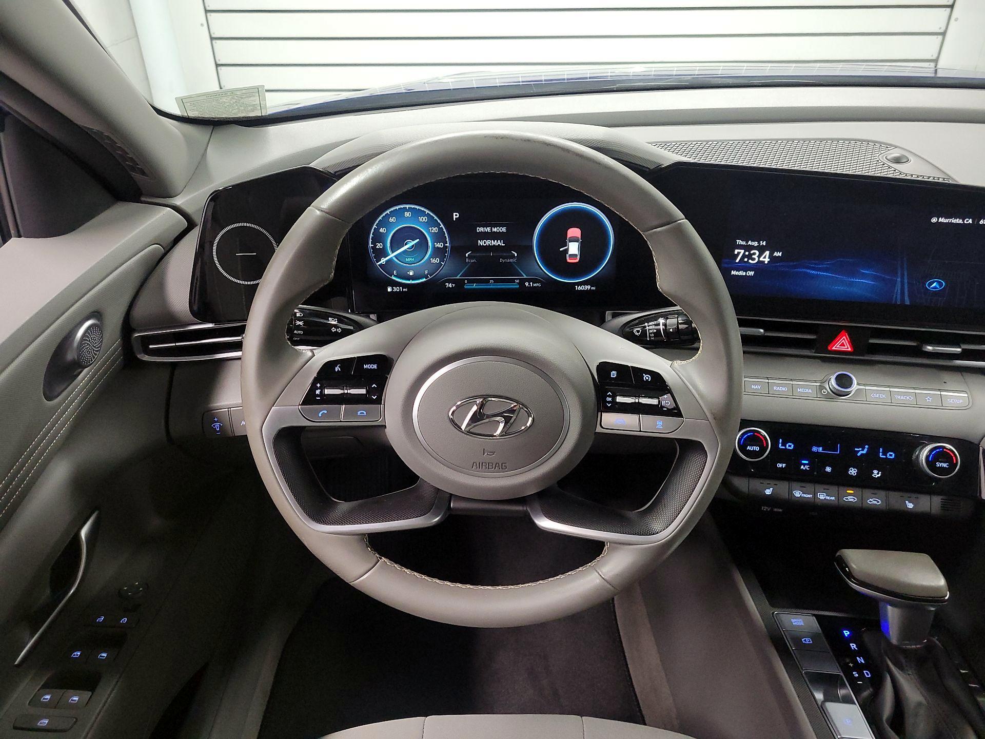 Thumbnail: 2023 Hyundai Elantra - 10