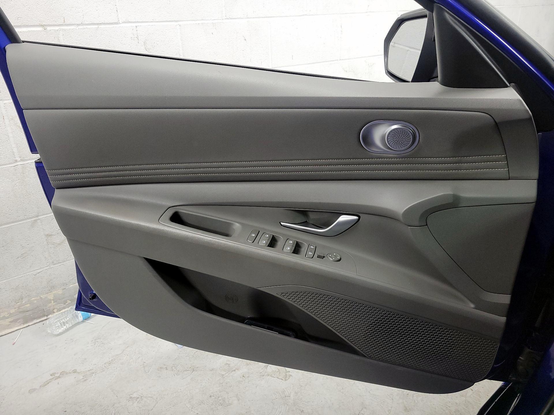 Thumbnail: 2023 Hyundai Elantra - 12