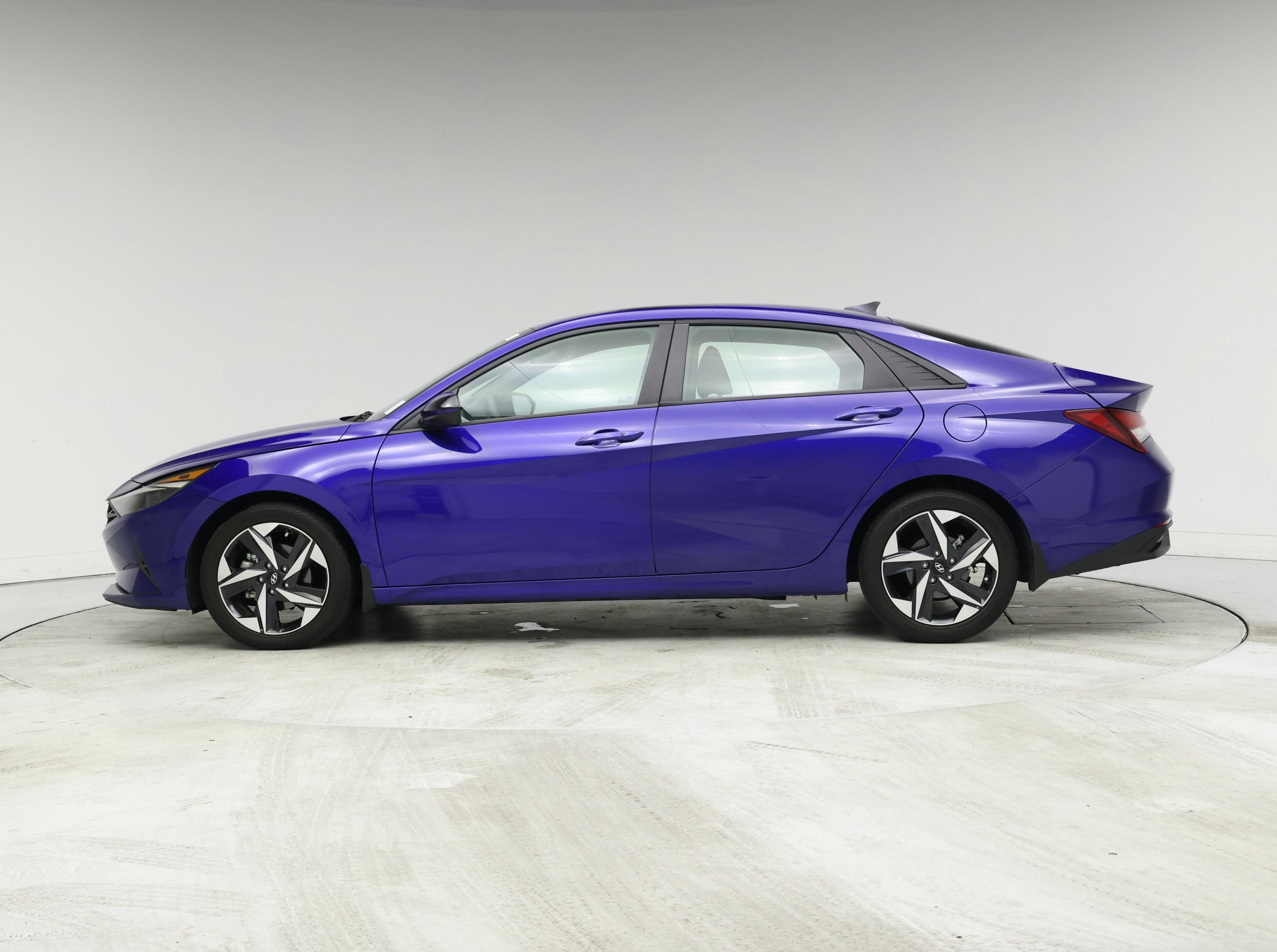 Thumbnail: 2023 Hyundai Elantra - 3