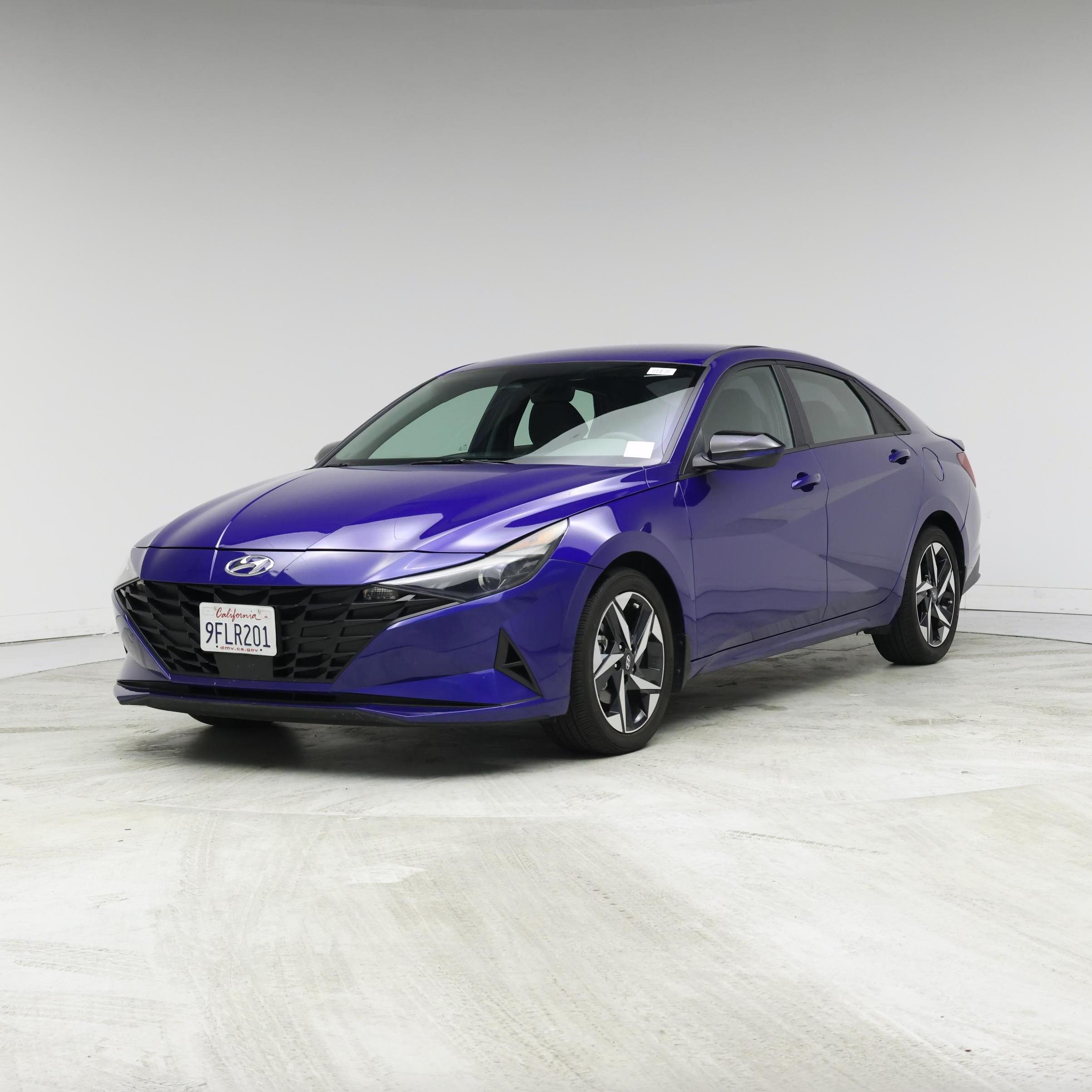 Thumbnail: 2023 Hyundai Elantra - 4
