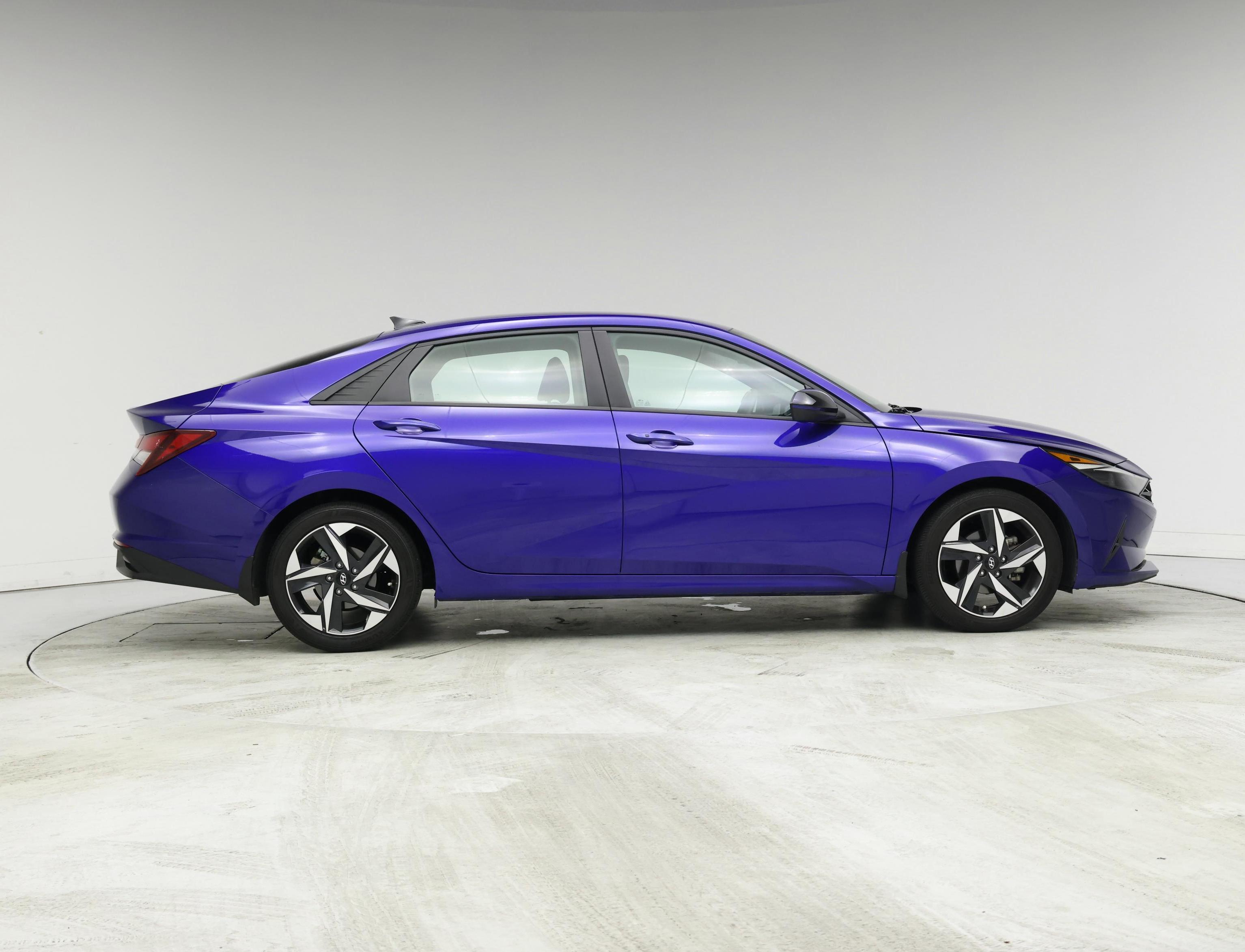 Thumbnail: 2023 Hyundai Elantra - 7