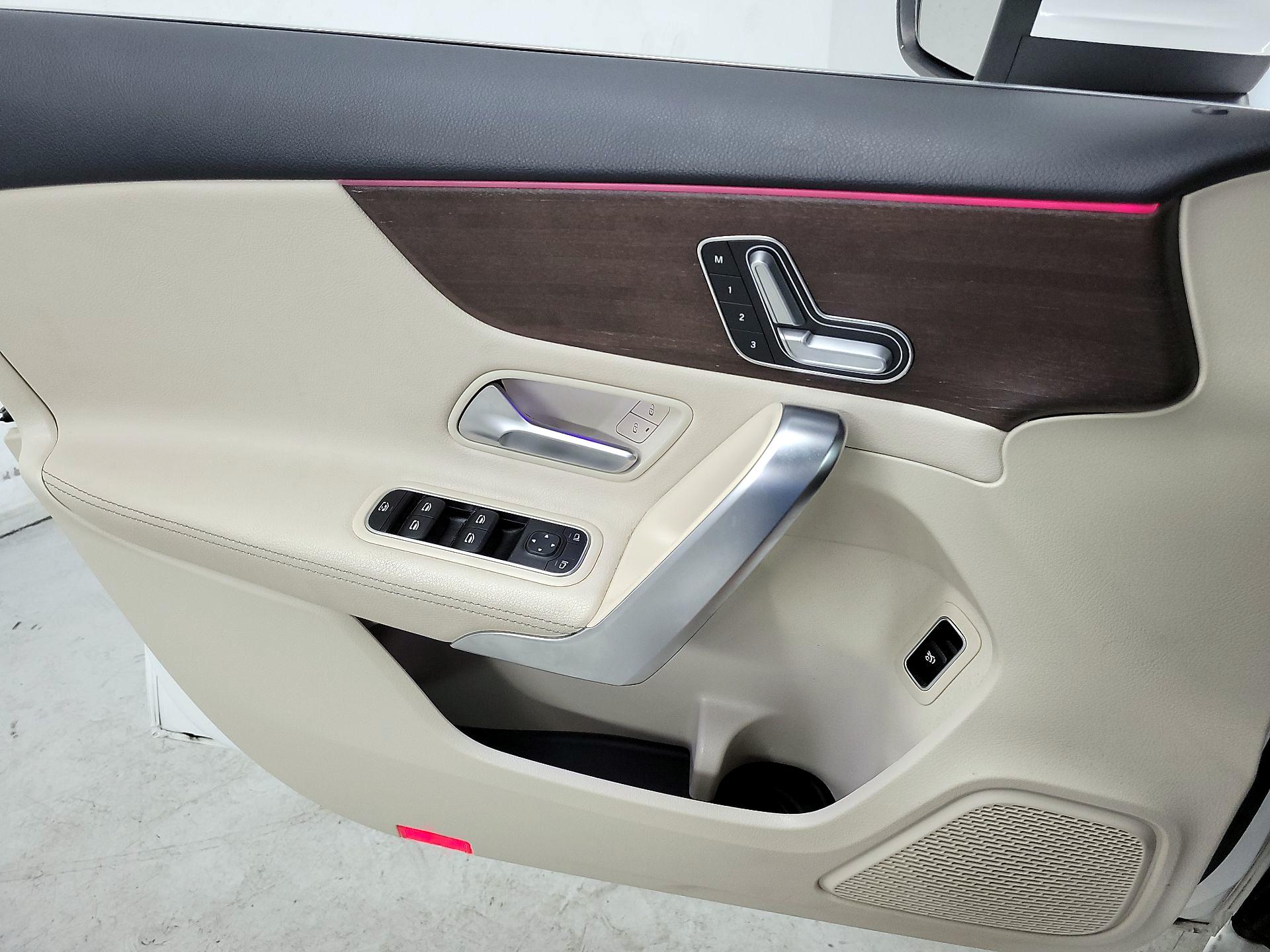 Thumbnail: 2019 Mercedes-Benz A-Class - 12
