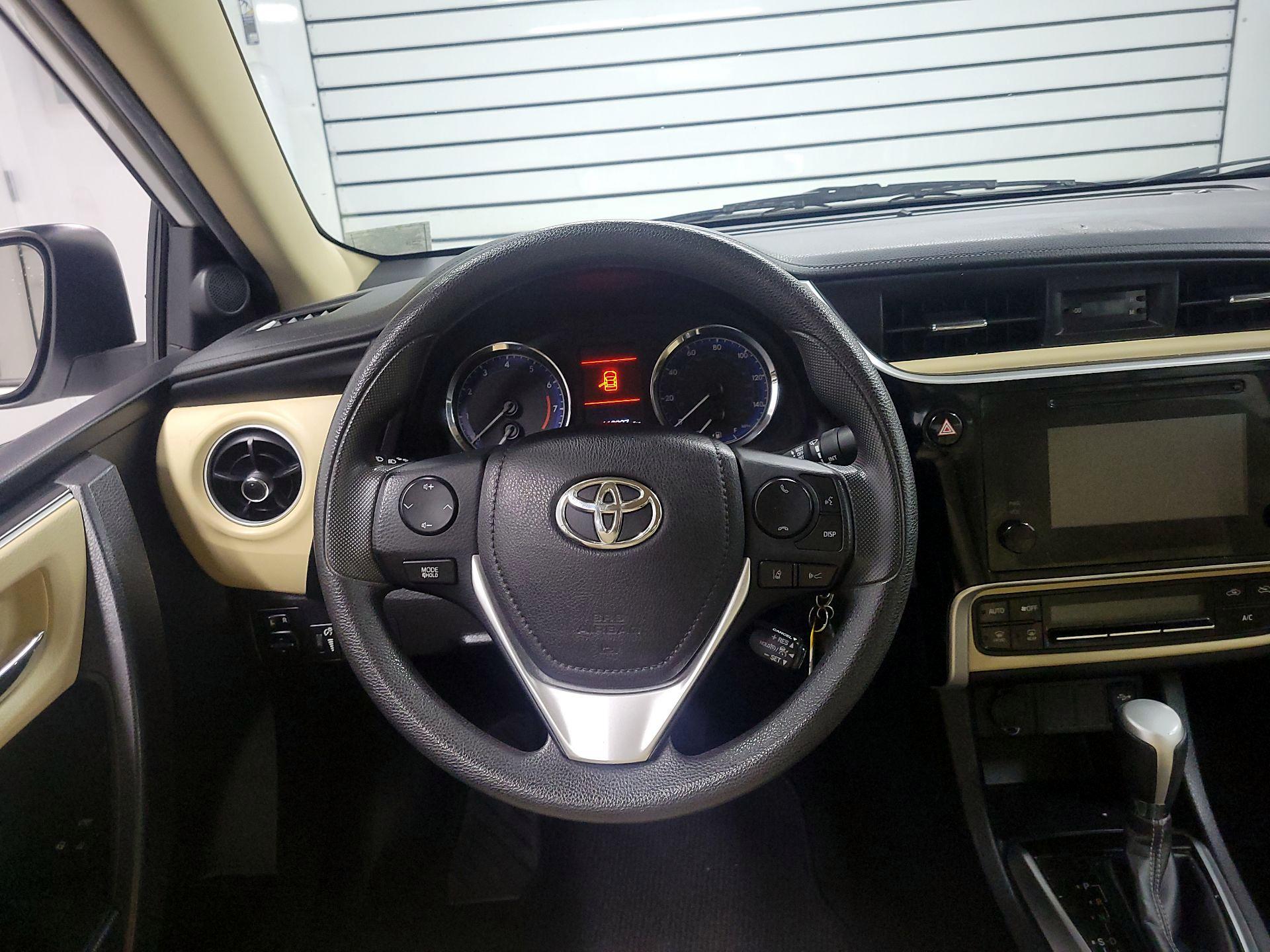 Thumbnail: 2017 Toyota Corolla - 10