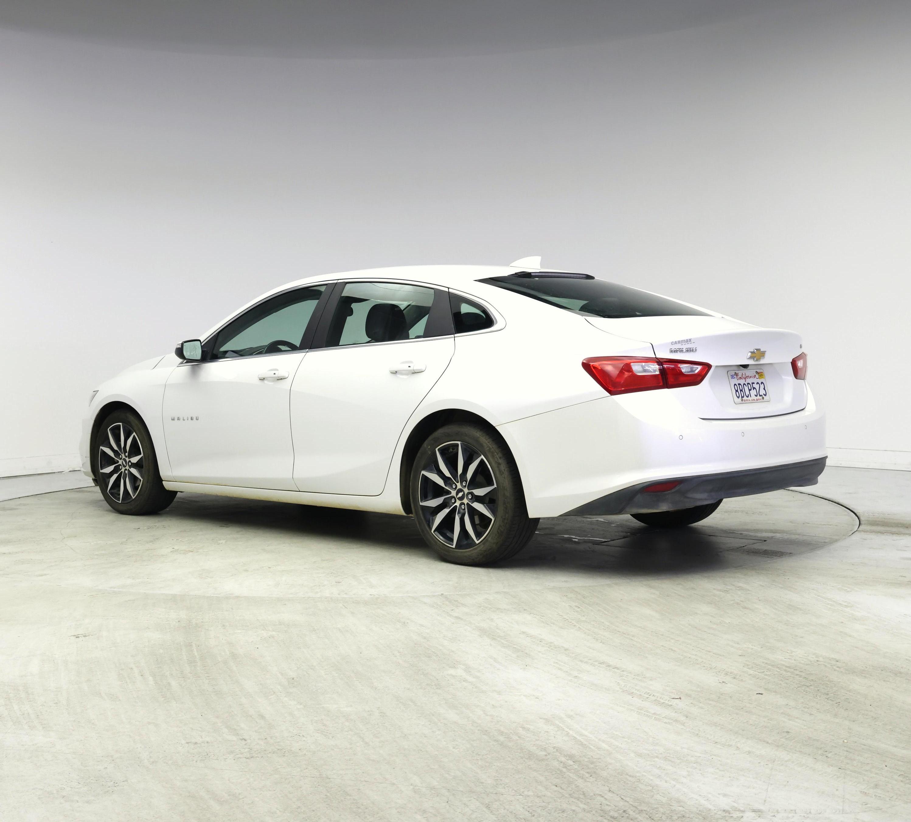 Thumbnail: 2017 Chevrolet Malibu - 2