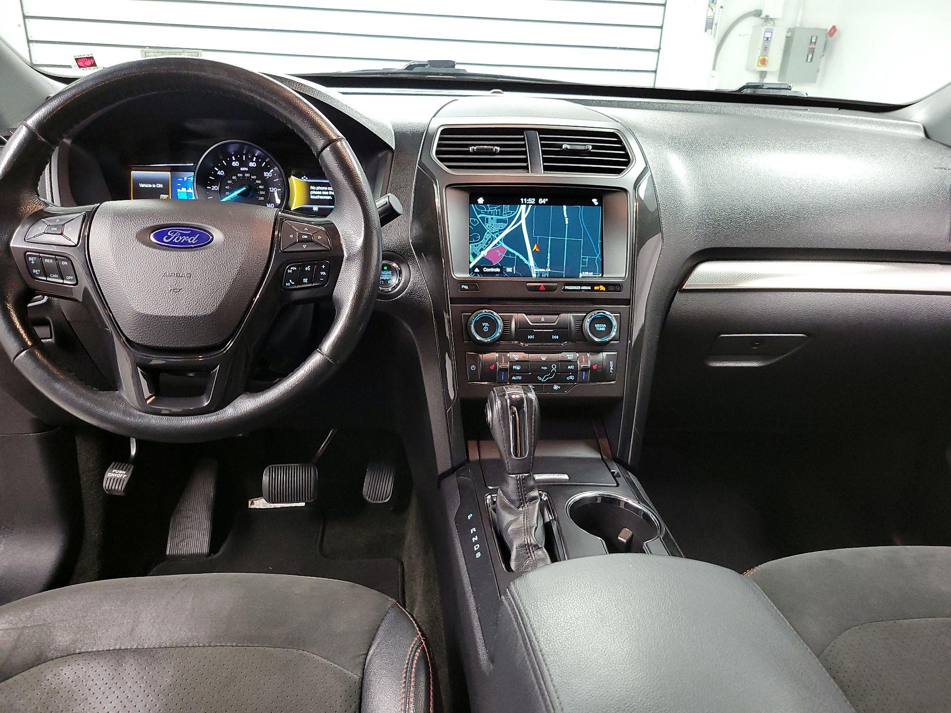 Thumbnail: 2018 Ford Explorer - 9