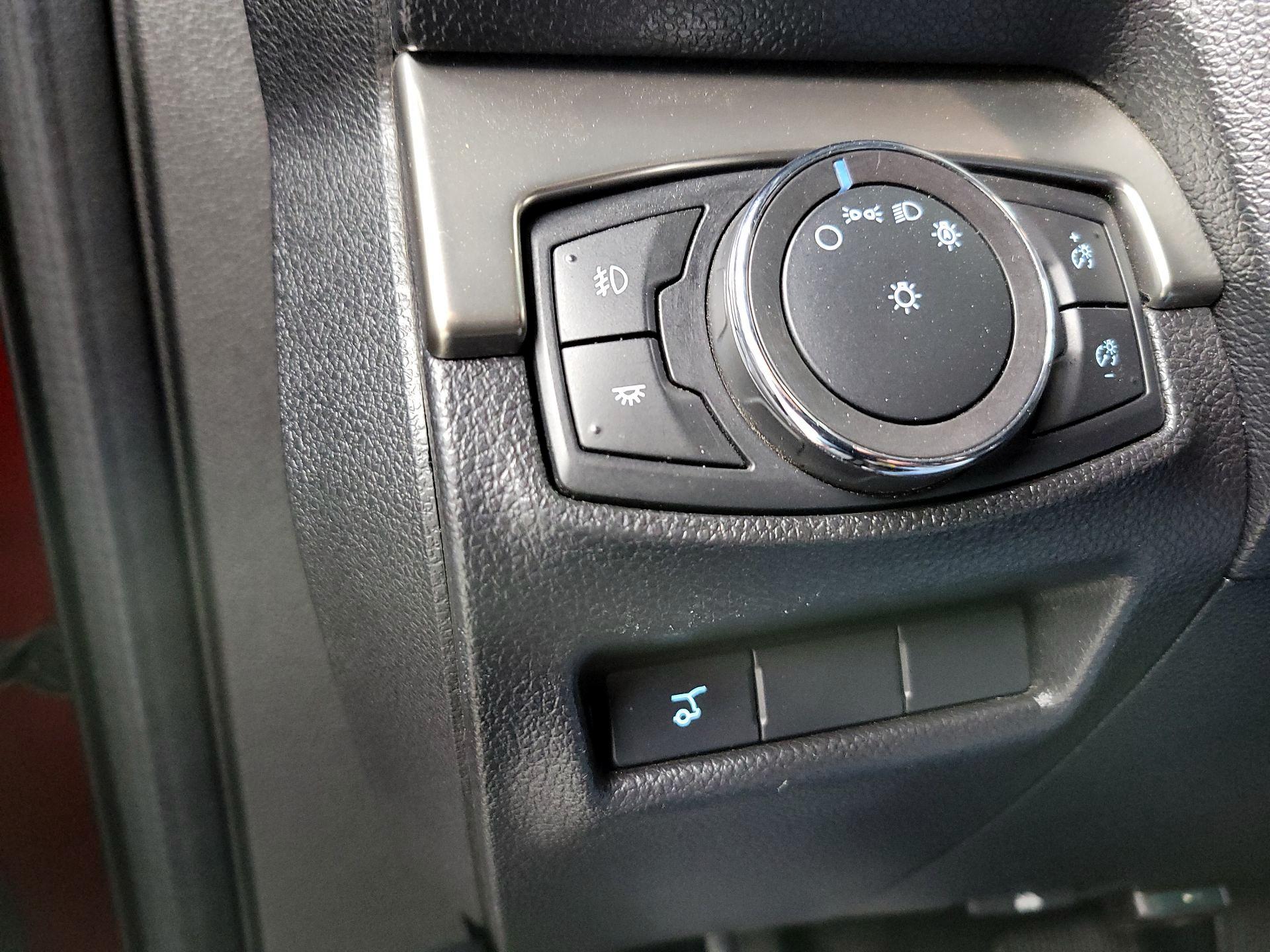 Thumbnail: 2018 Ford Explorer - 13