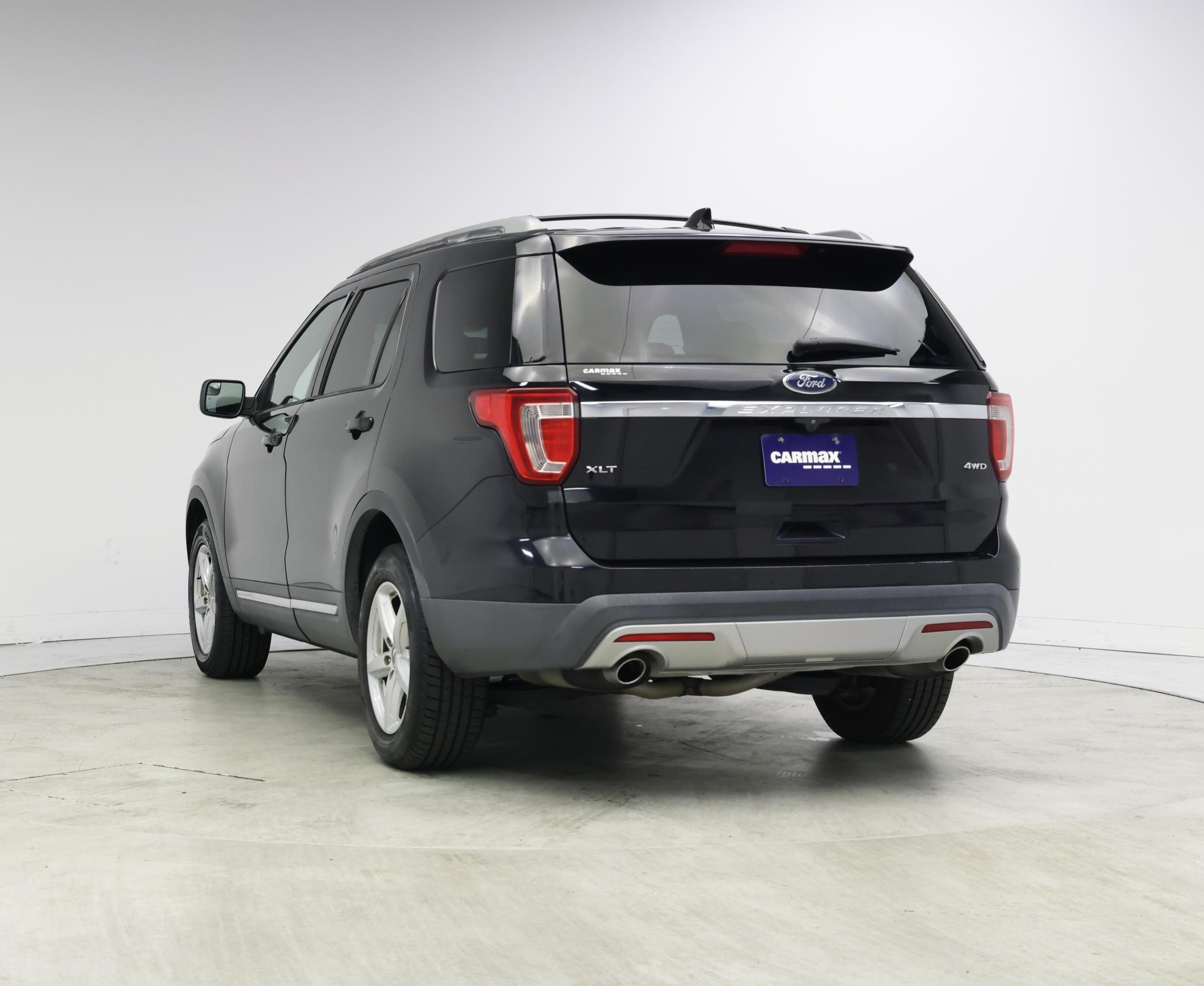 Thumbnail: 2016 Ford Explorer - 2