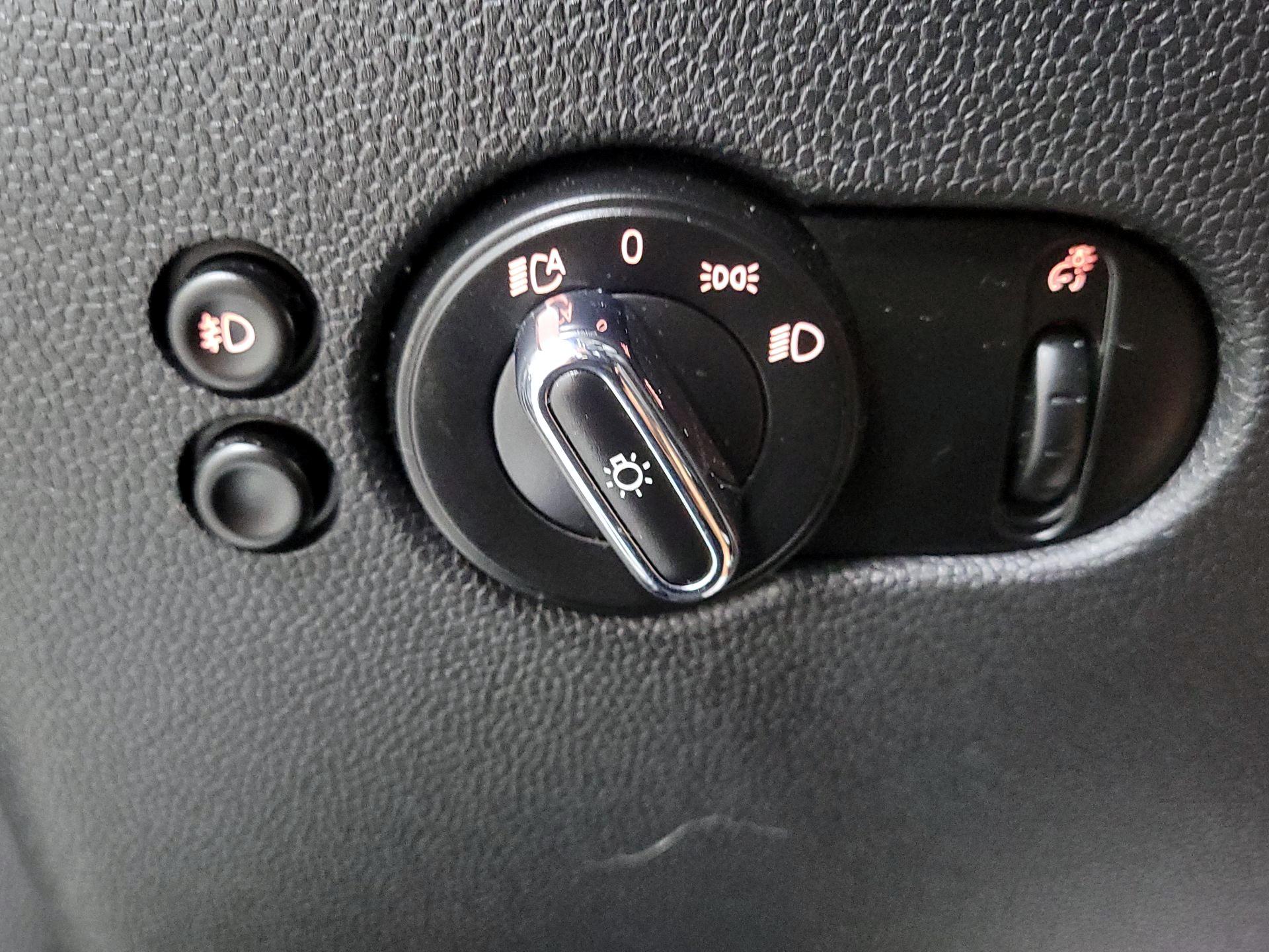 Thumbnail: 2019 MINI Cooper Hardtop - 13