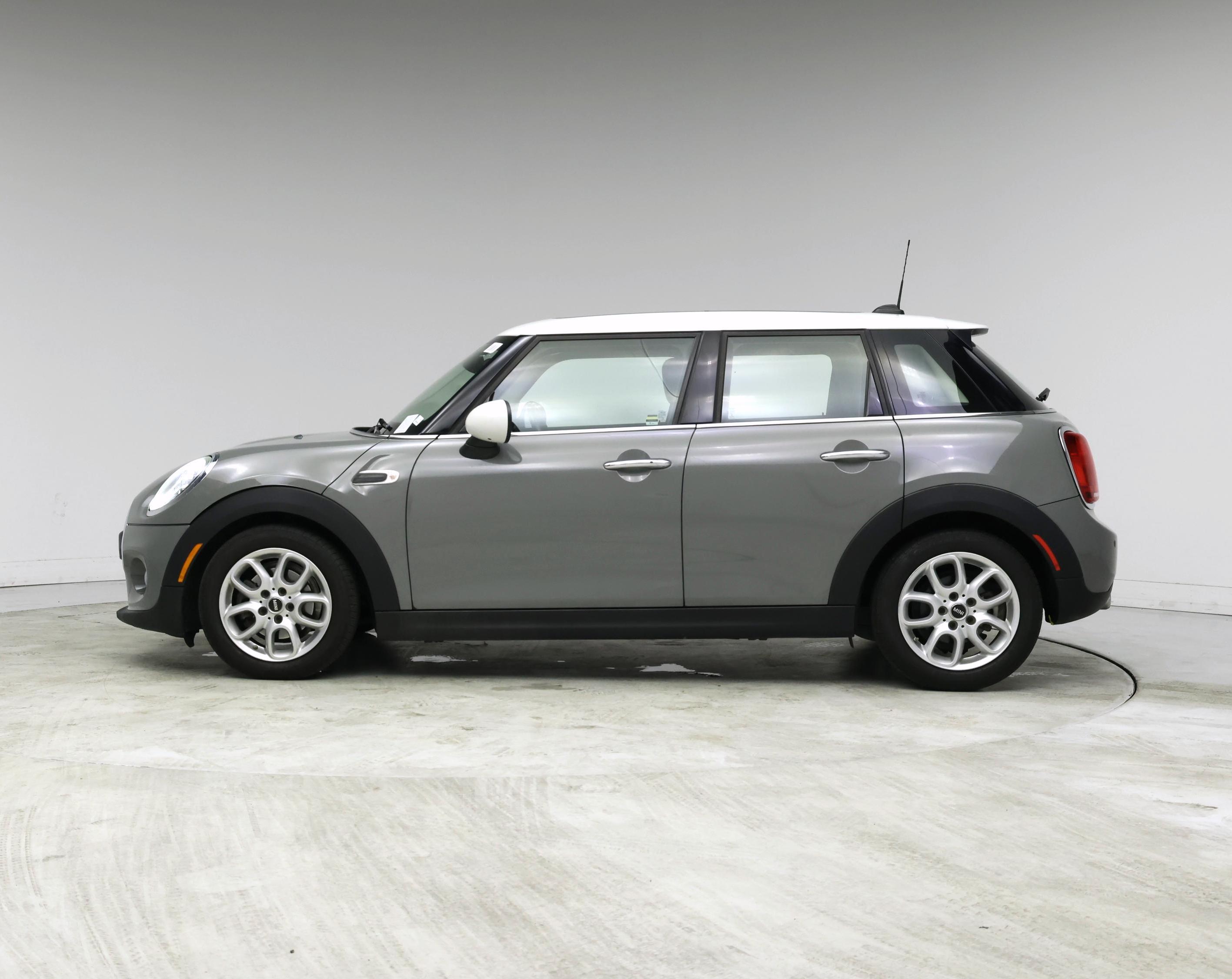Thumbnail: 2019 MINI Cooper Hardtop - 3