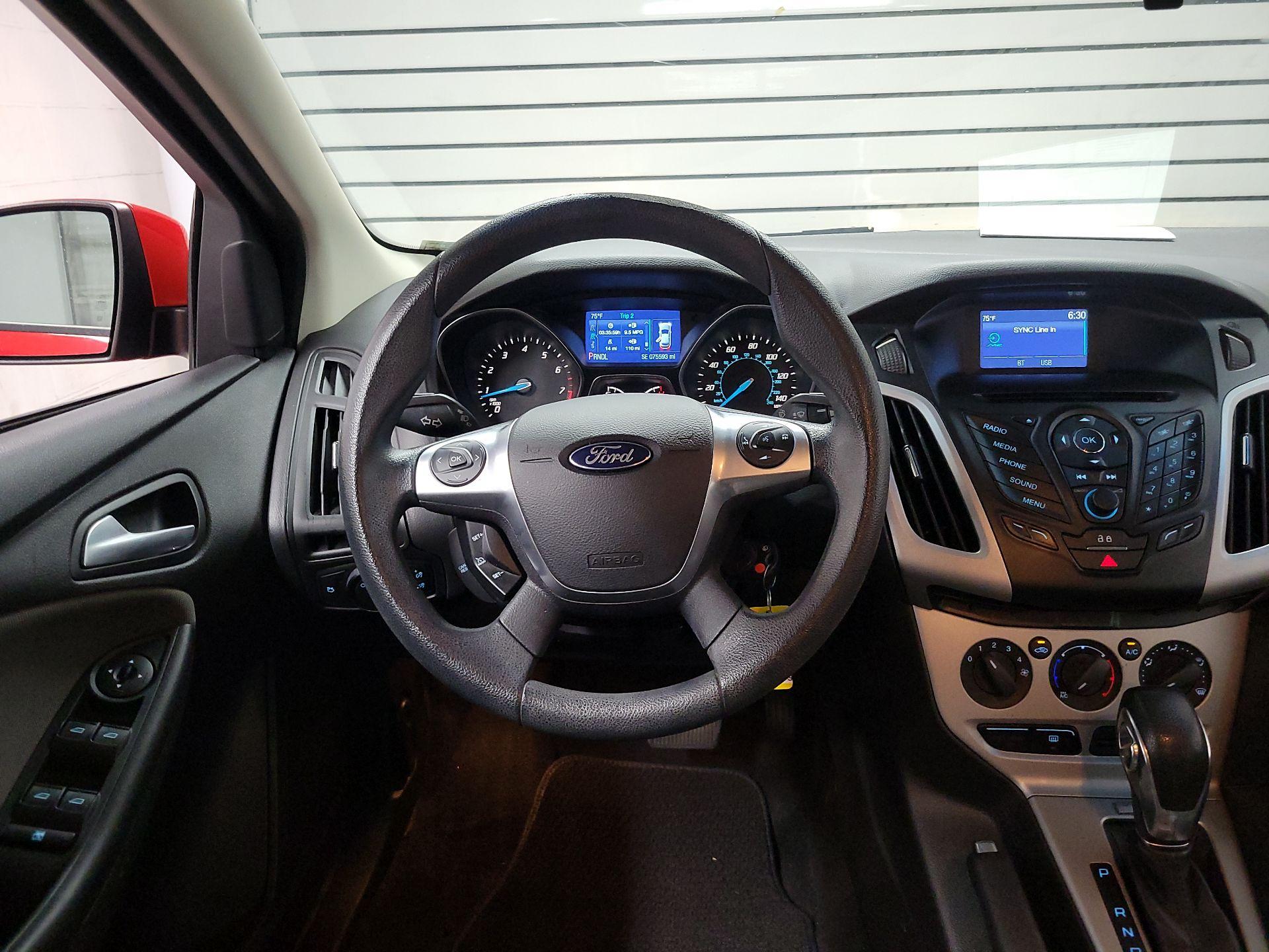 Thumbnail: 2014 Ford Focus - 10