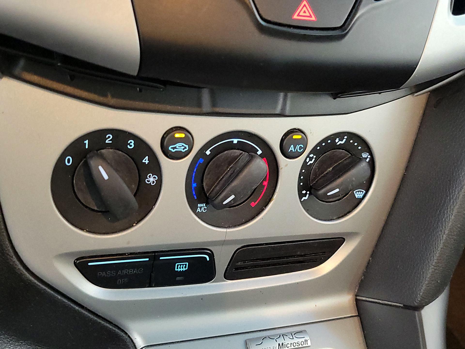 Thumbnail: 2014 Ford Focus - 14