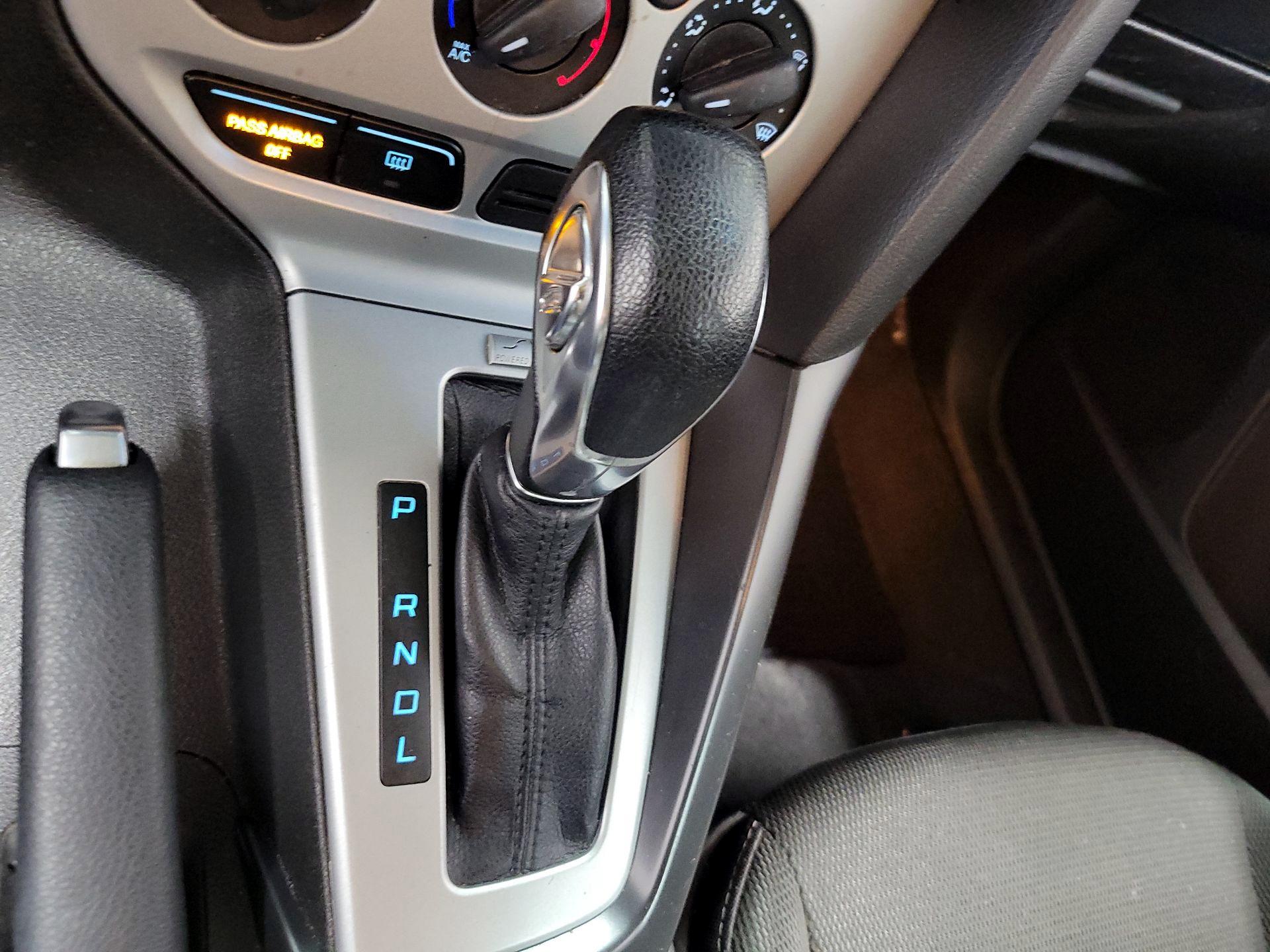 Thumbnail: 2014 Ford Focus - 15