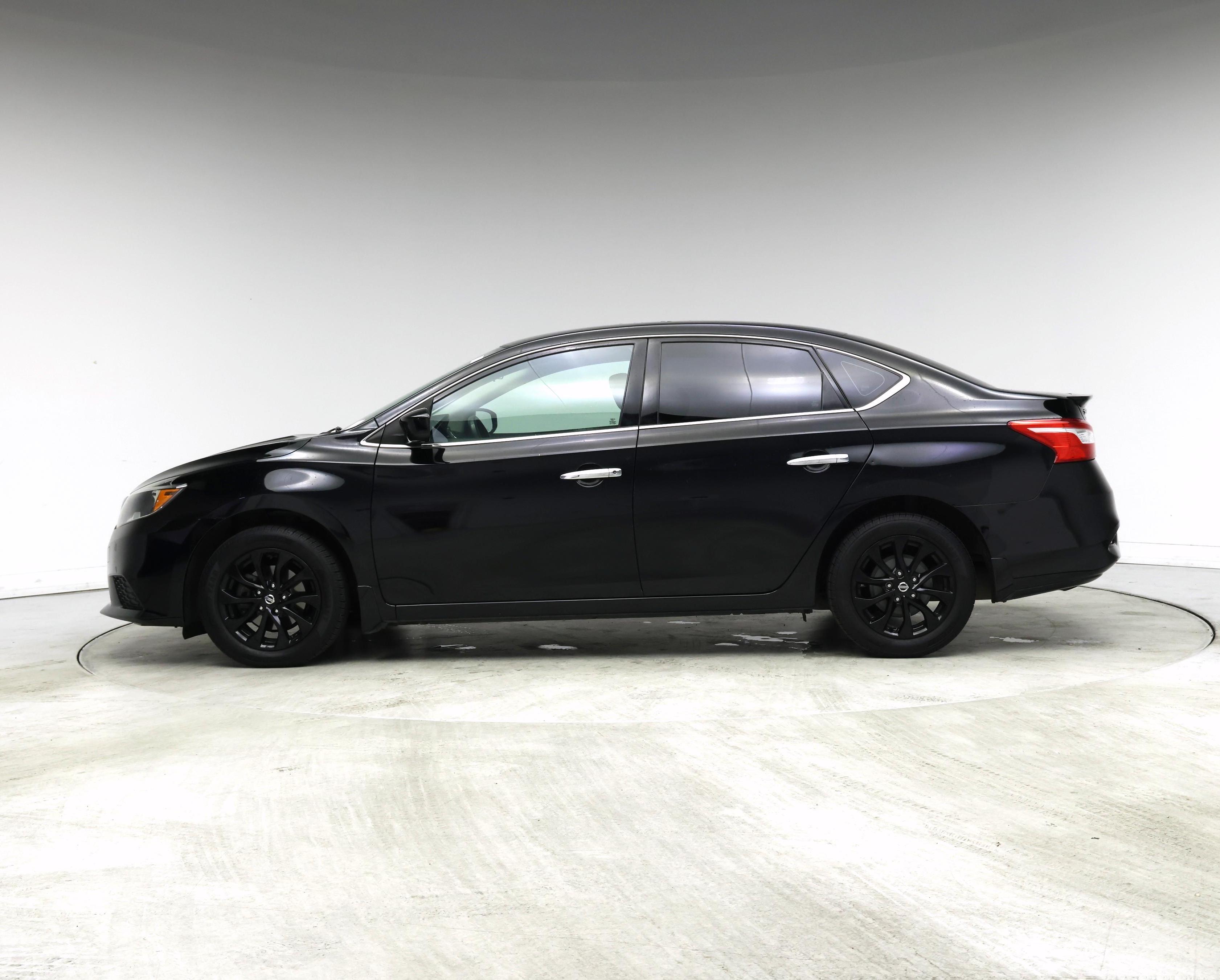 Thumbnail: 2018 Nissan Sentra - 3