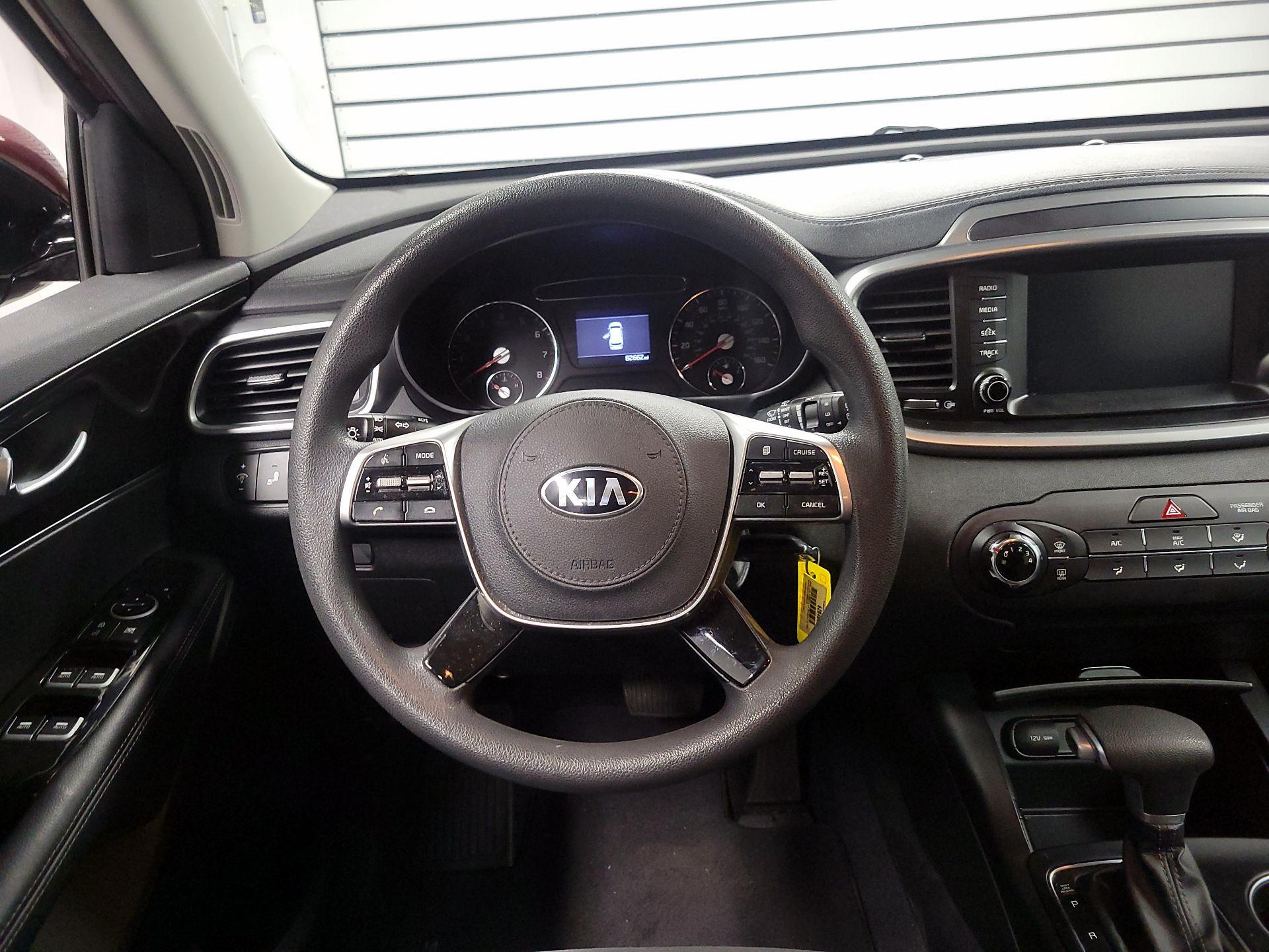 Thumbnail: 2020 Kia Sorento - 10