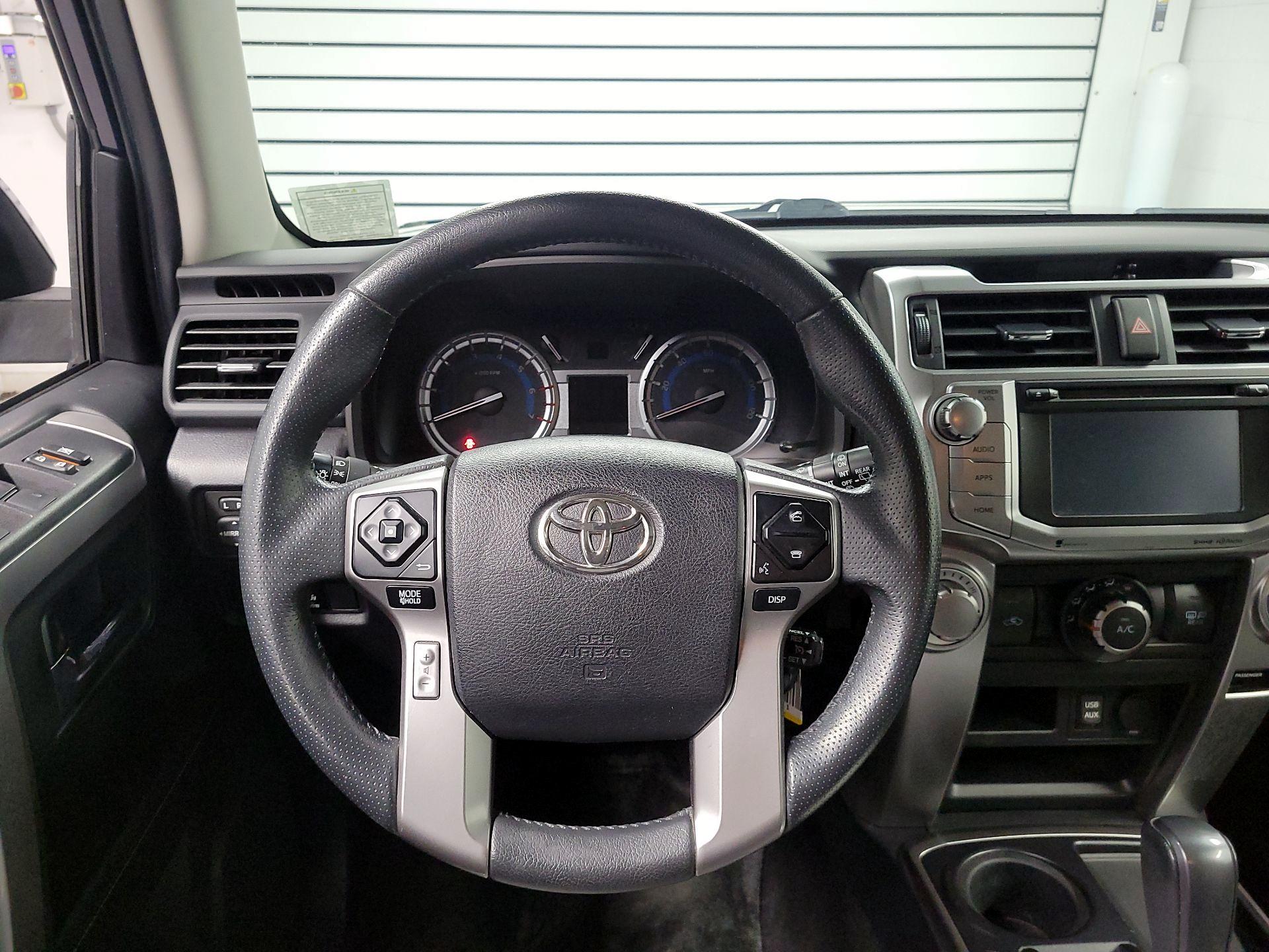 Thumbnail: 2016 Toyota 4Runner - 10