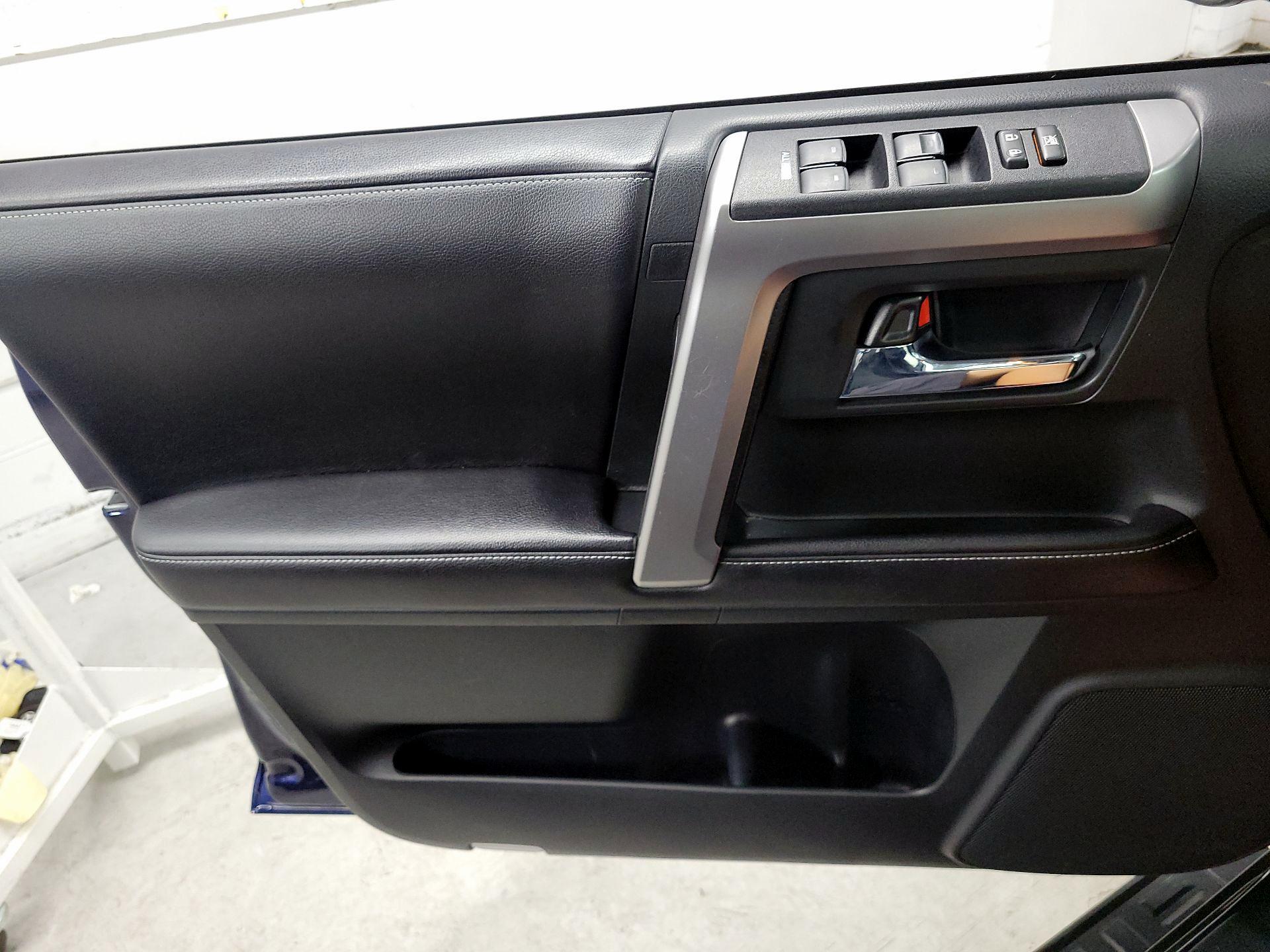 Thumbnail: 2016 Toyota 4Runner - 12