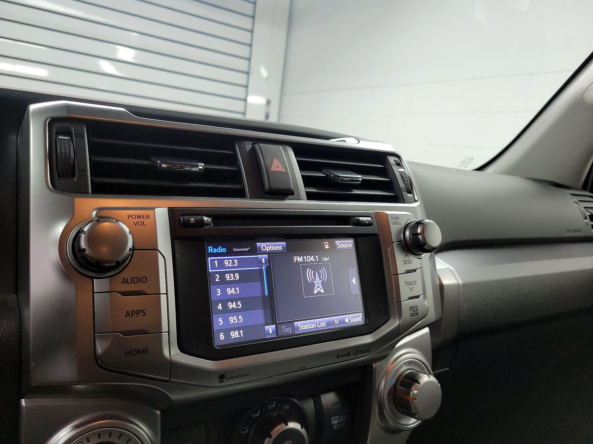 Thumbnail: 2016 Toyota 4Runner - 15