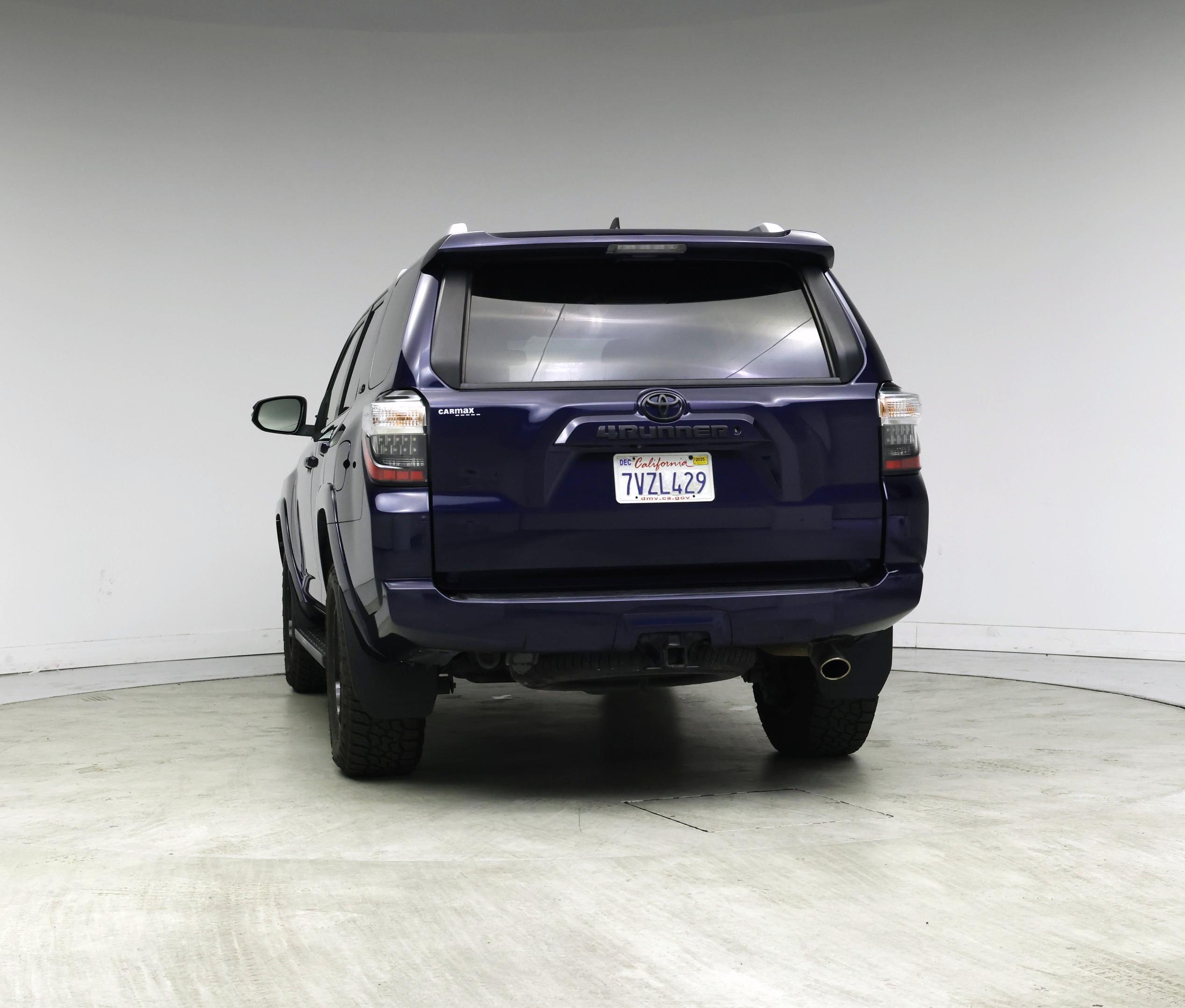 Thumbnail: 2016 Toyota 4Runner - 6