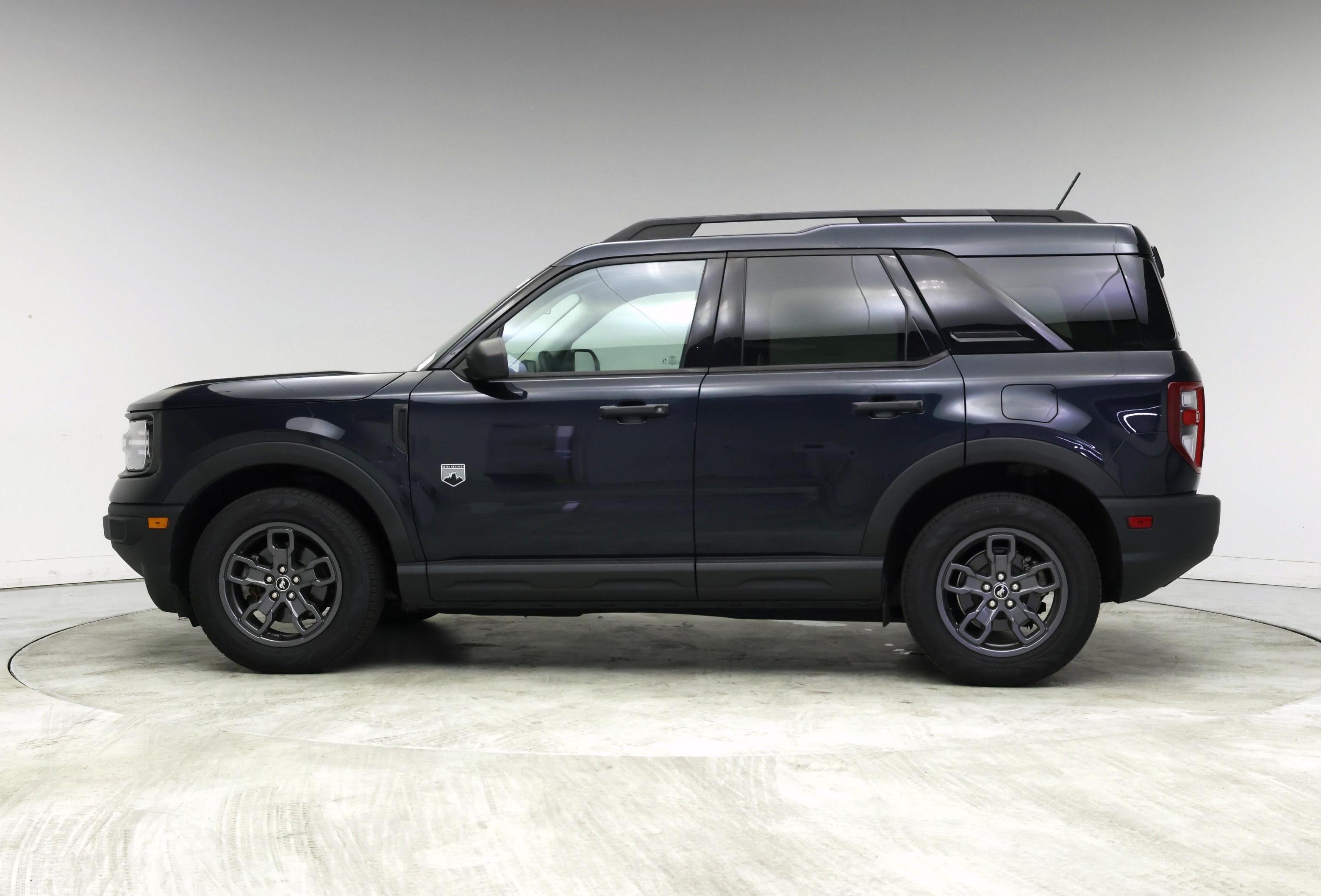 Thumbnail: 2021 Ford Bronco Sport - 3