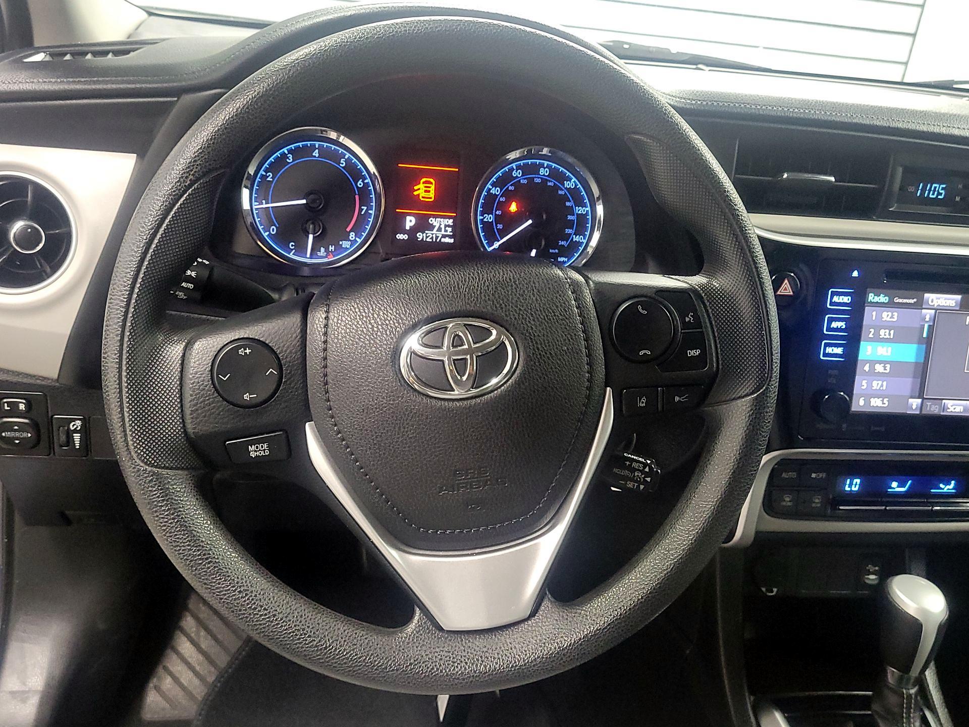 Thumbnail: 2017 Toyota Corolla - 10
