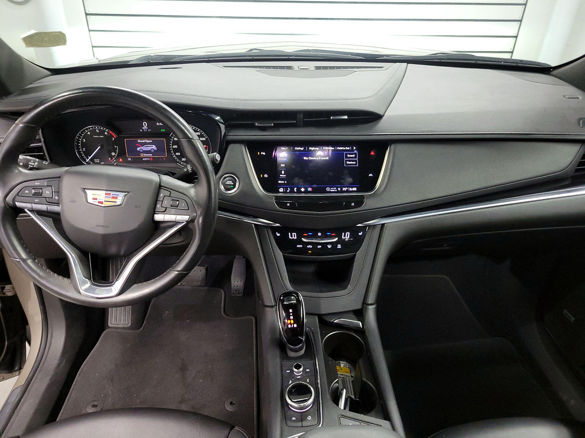 Thumbnail: 2022 Cadillac XT6 - 9