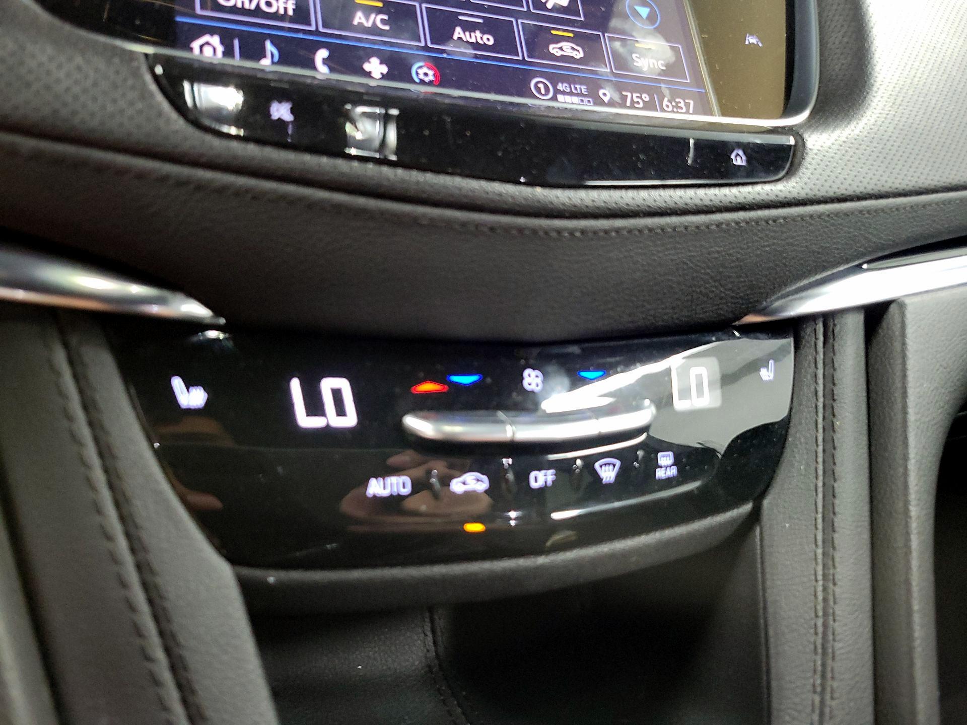 Thumbnail: 2022 Cadillac XT6 - 15