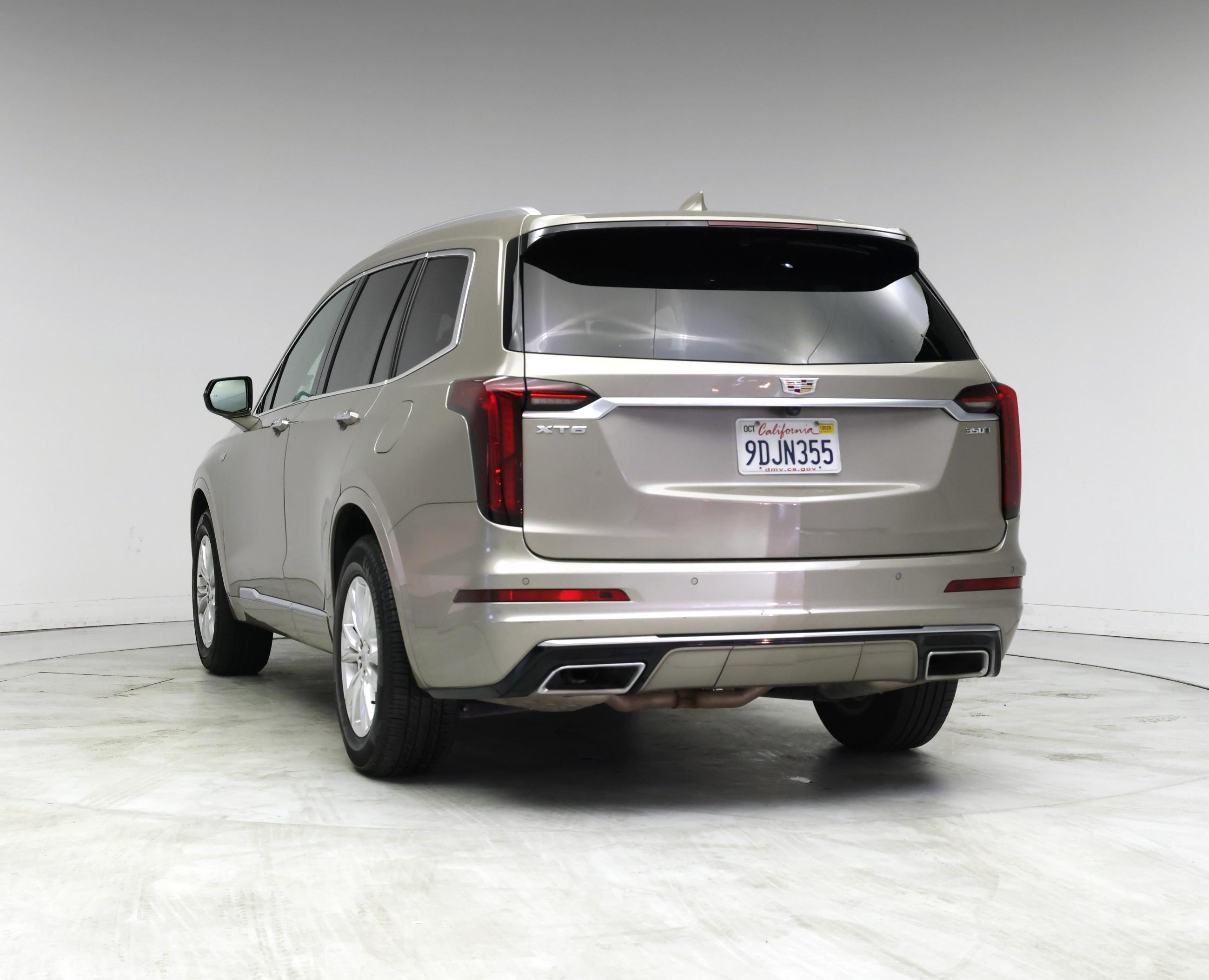 Thumbnail: 2022 Cadillac XT6 - 2