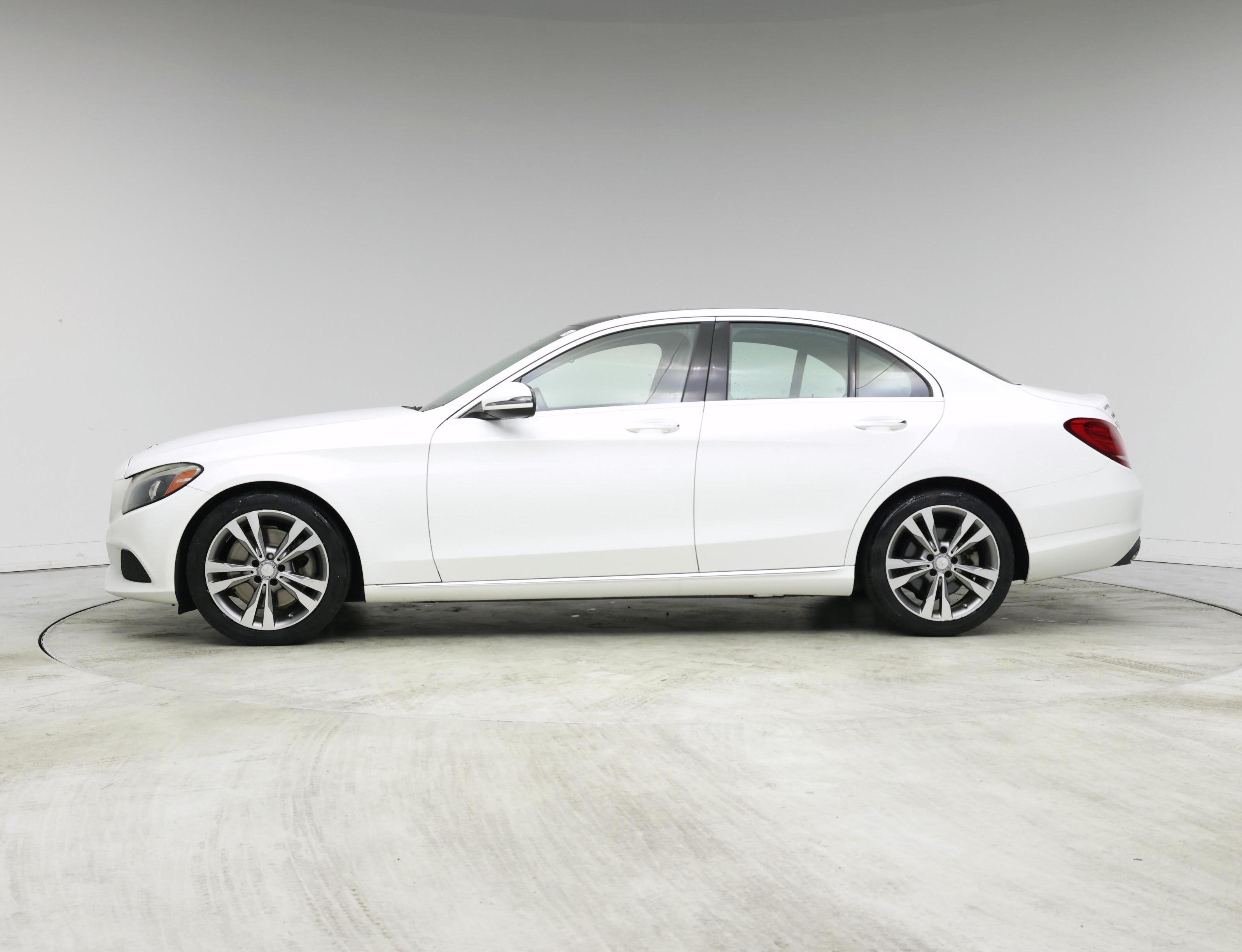 Thumbnail: 2016 Mercedes-Benz C-Class - 3