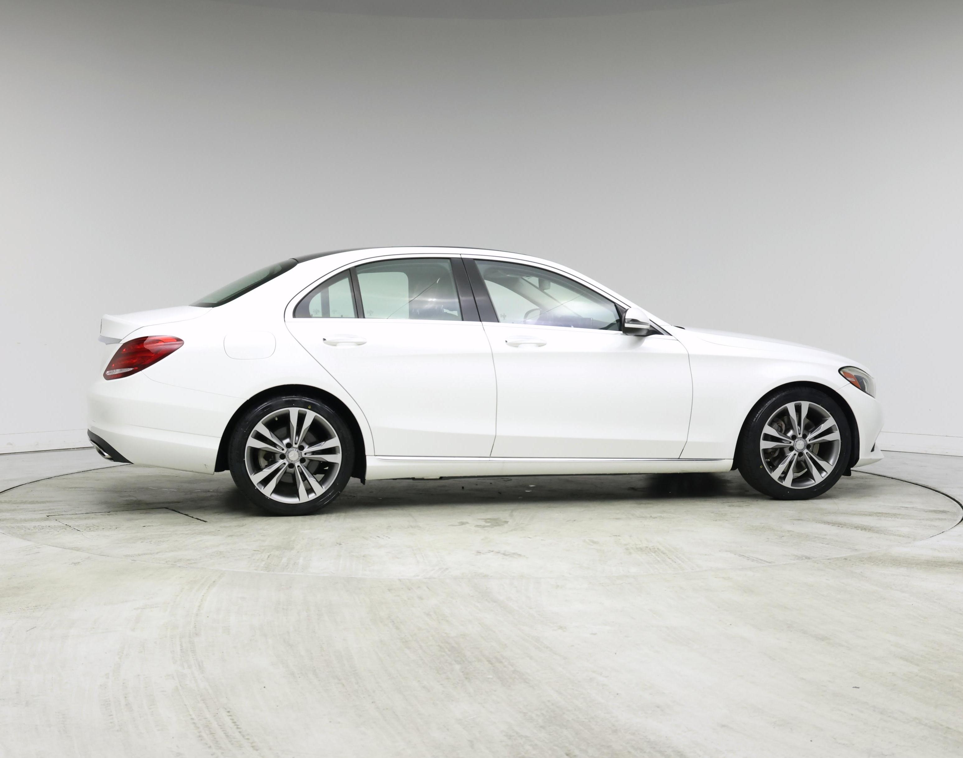 Thumbnail: 2016 Mercedes-Benz C-Class - 7