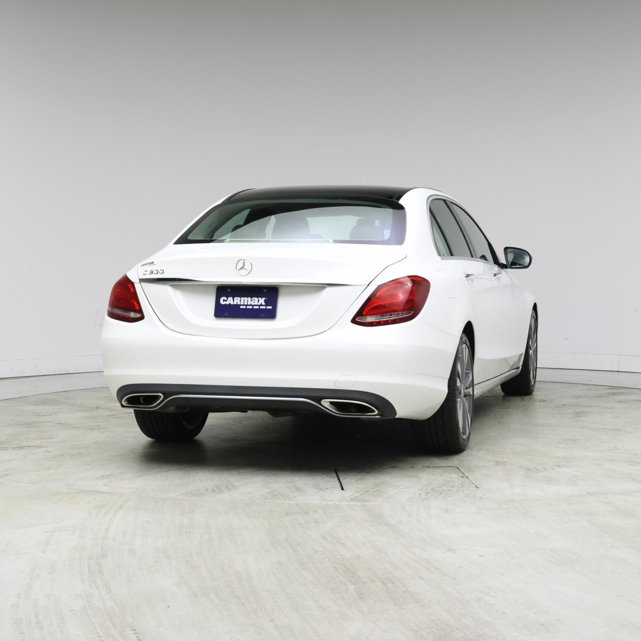 Thumbnail: 2016 Mercedes-Benz C-Class - 8