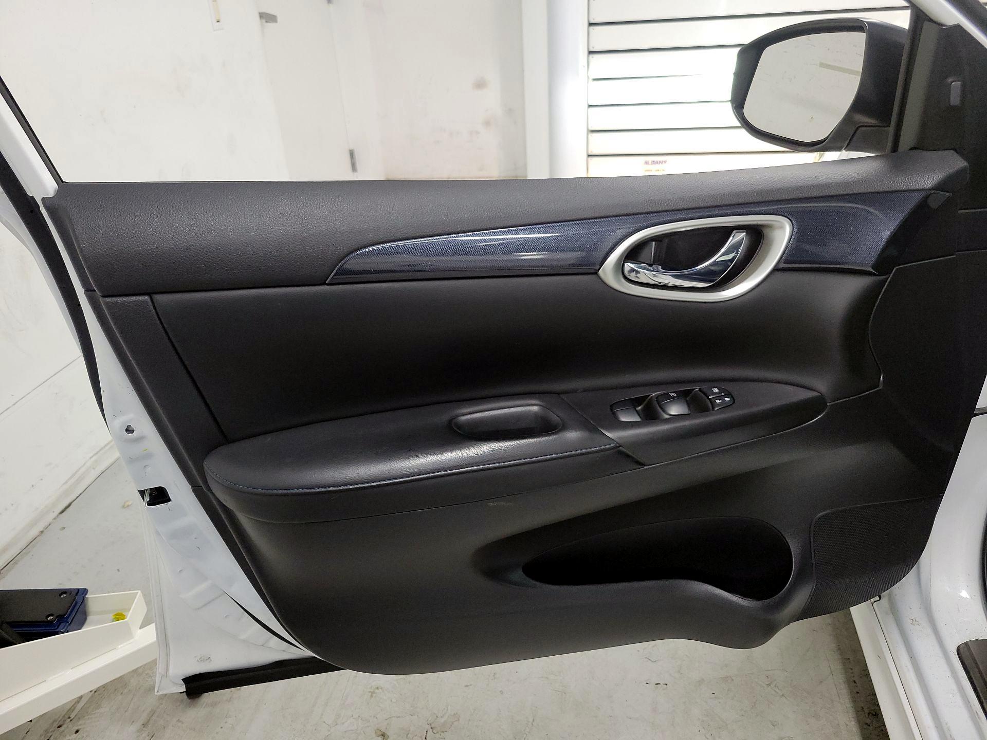 Thumbnail: 2019 Nissan Sentra - 12