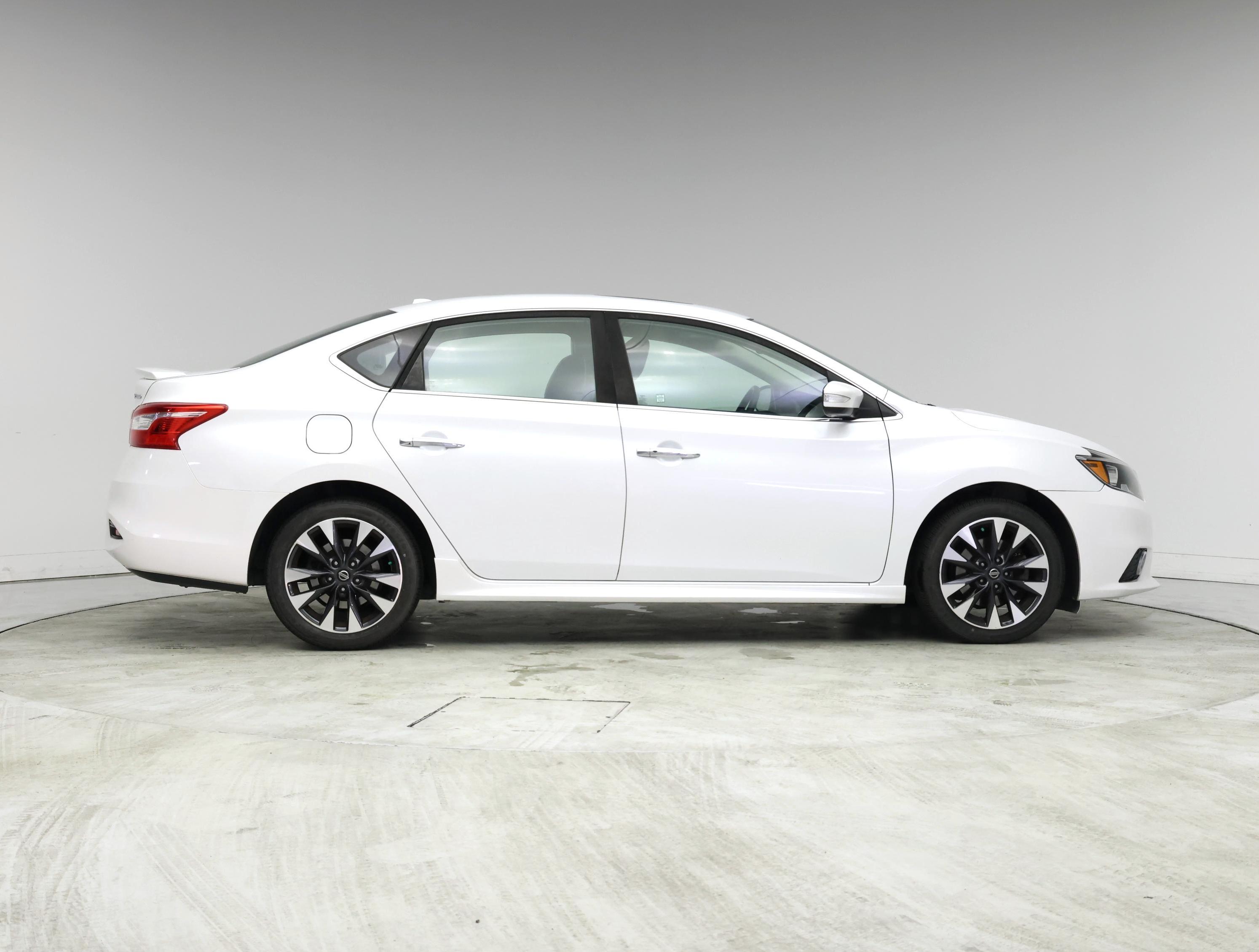 Thumbnail: 2019 Nissan Sentra - 7