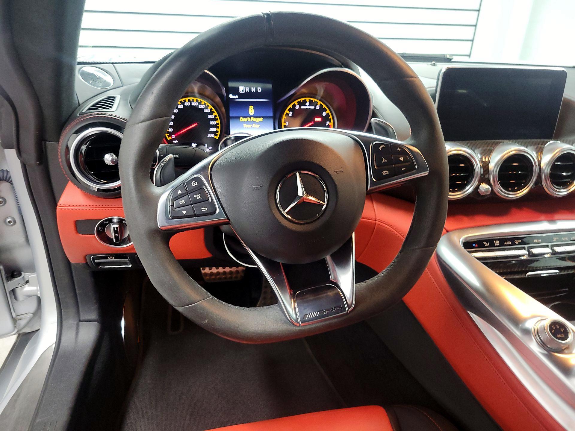 Thumbnail: 2016 Mercedes-Benz AMG GT - 10