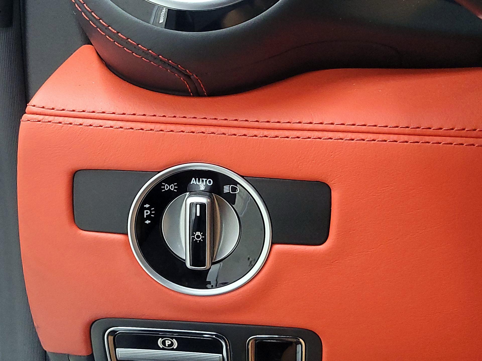 Thumbnail: 2016 Mercedes-Benz AMG GT - 13