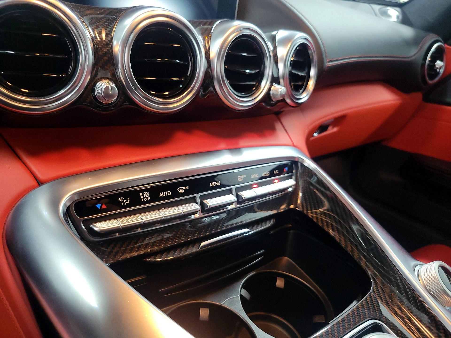 Thumbnail: 2016 Mercedes-Benz AMG GT - 16