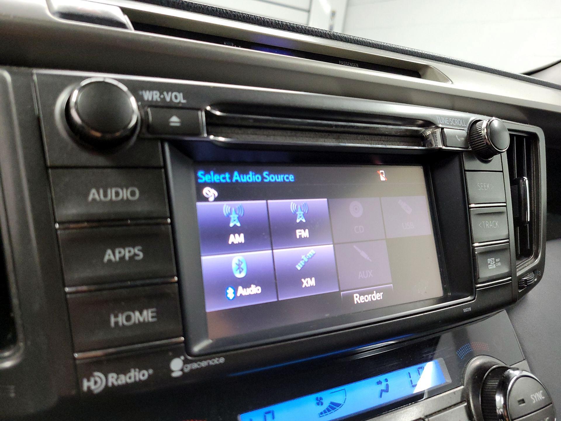 Thumbnail: 2015 Toyota RAV4 - 14