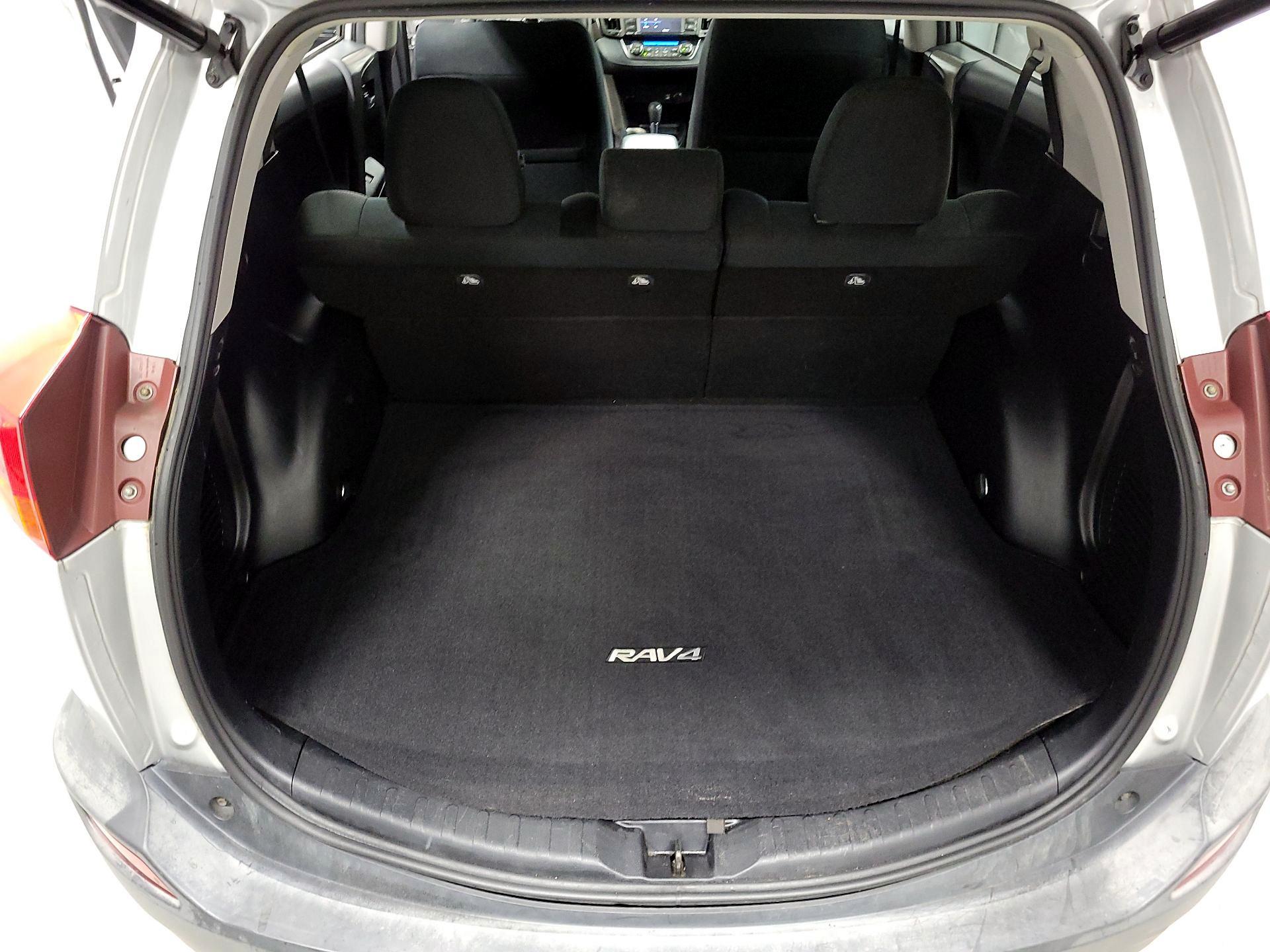 Thumbnail: 2015 Toyota RAV4 - 18