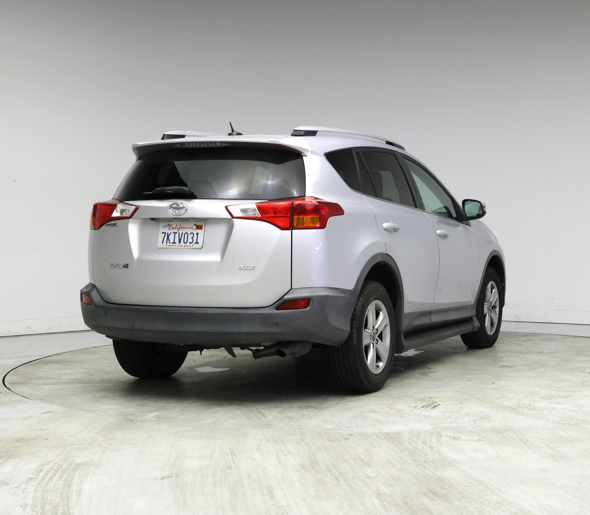 Thumbnail: 2015 Toyota RAV4 - 8